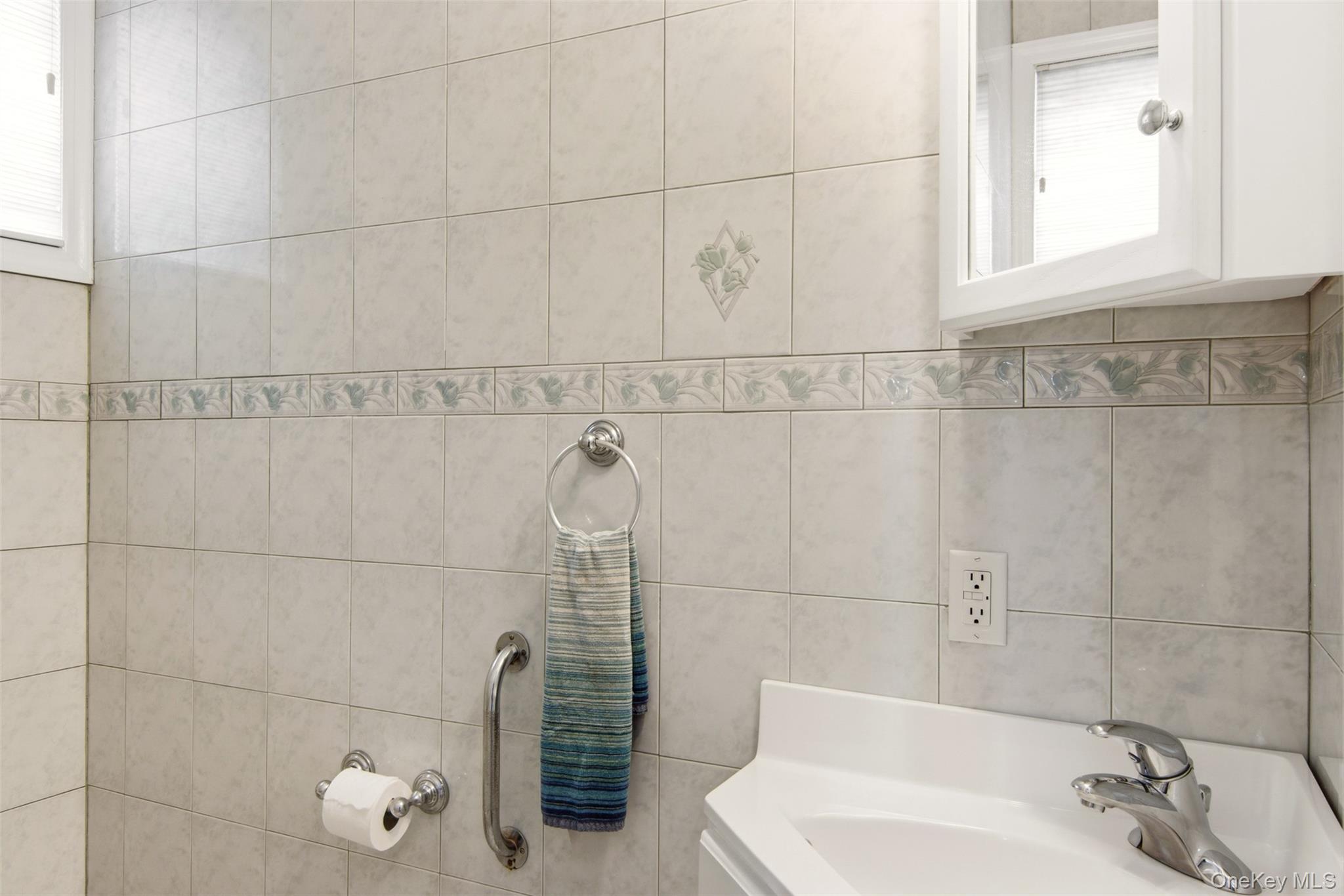 1 Geoffrey Avenue Property Photo 25