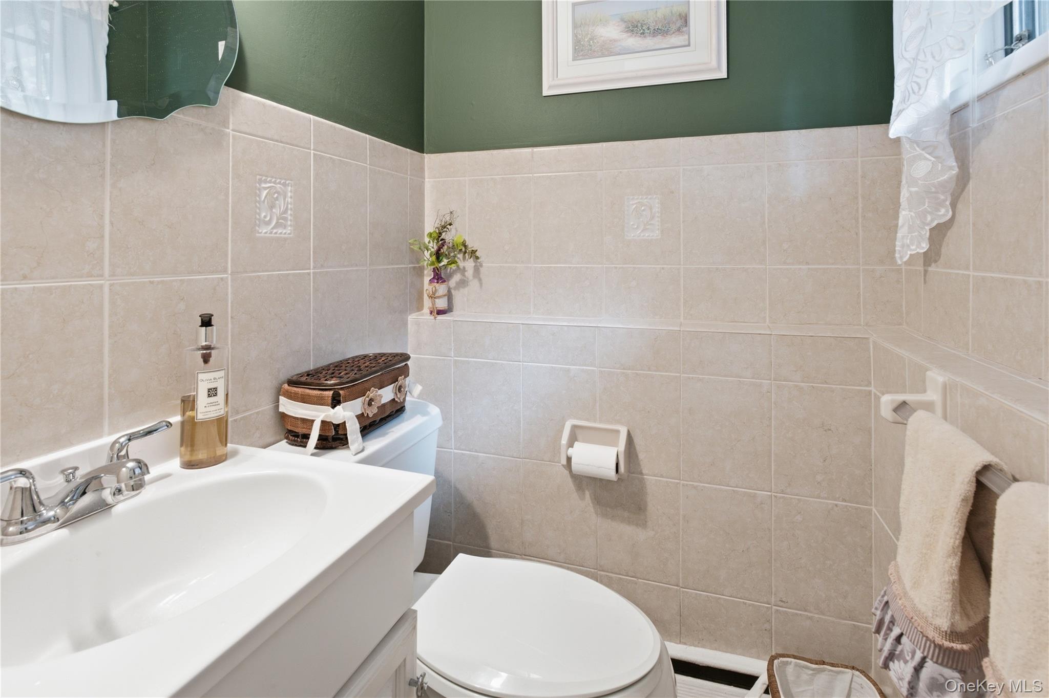 1 S Oaks Boulevard Property Photo 9