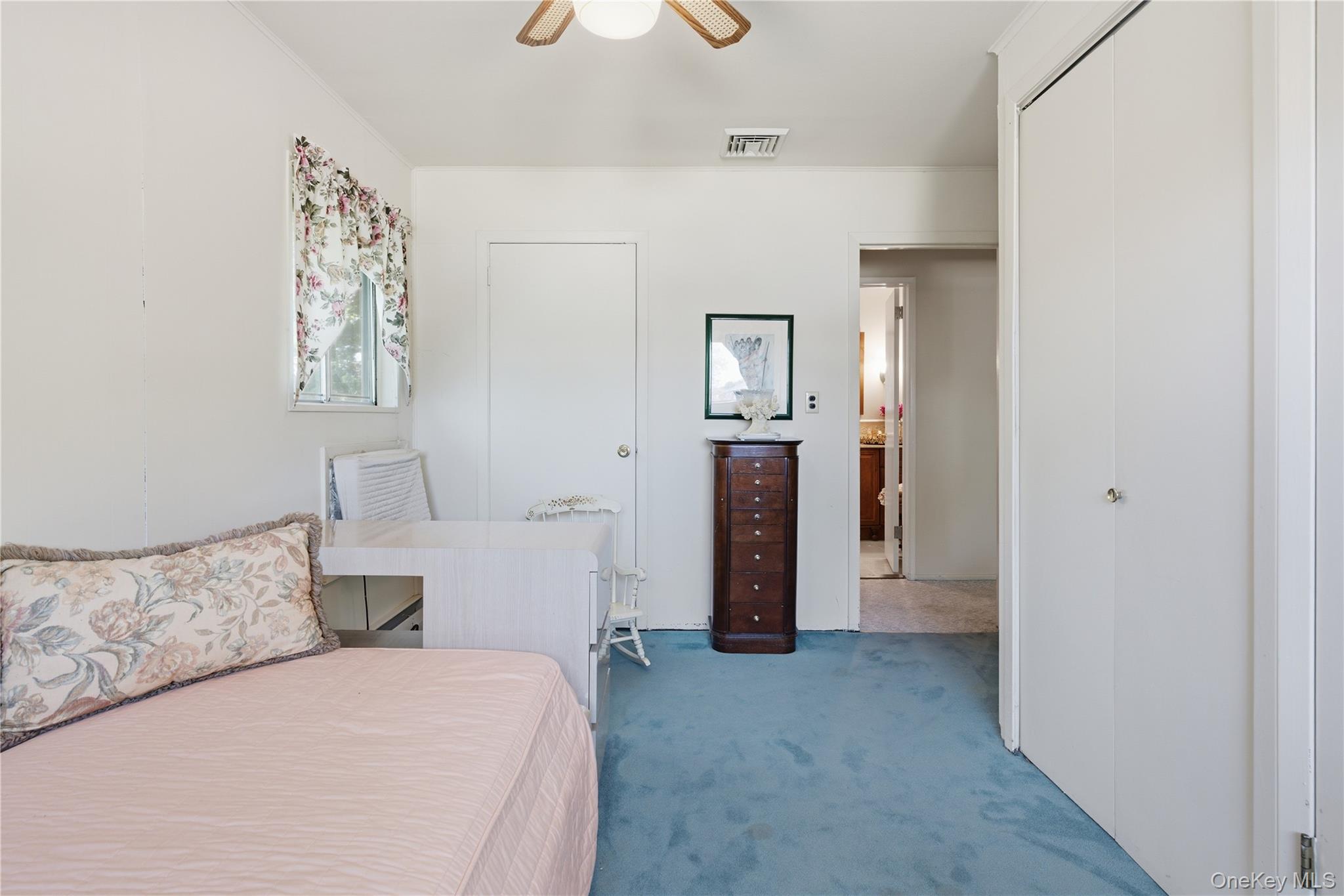 1 S Oaks Boulevard Property Photo 15