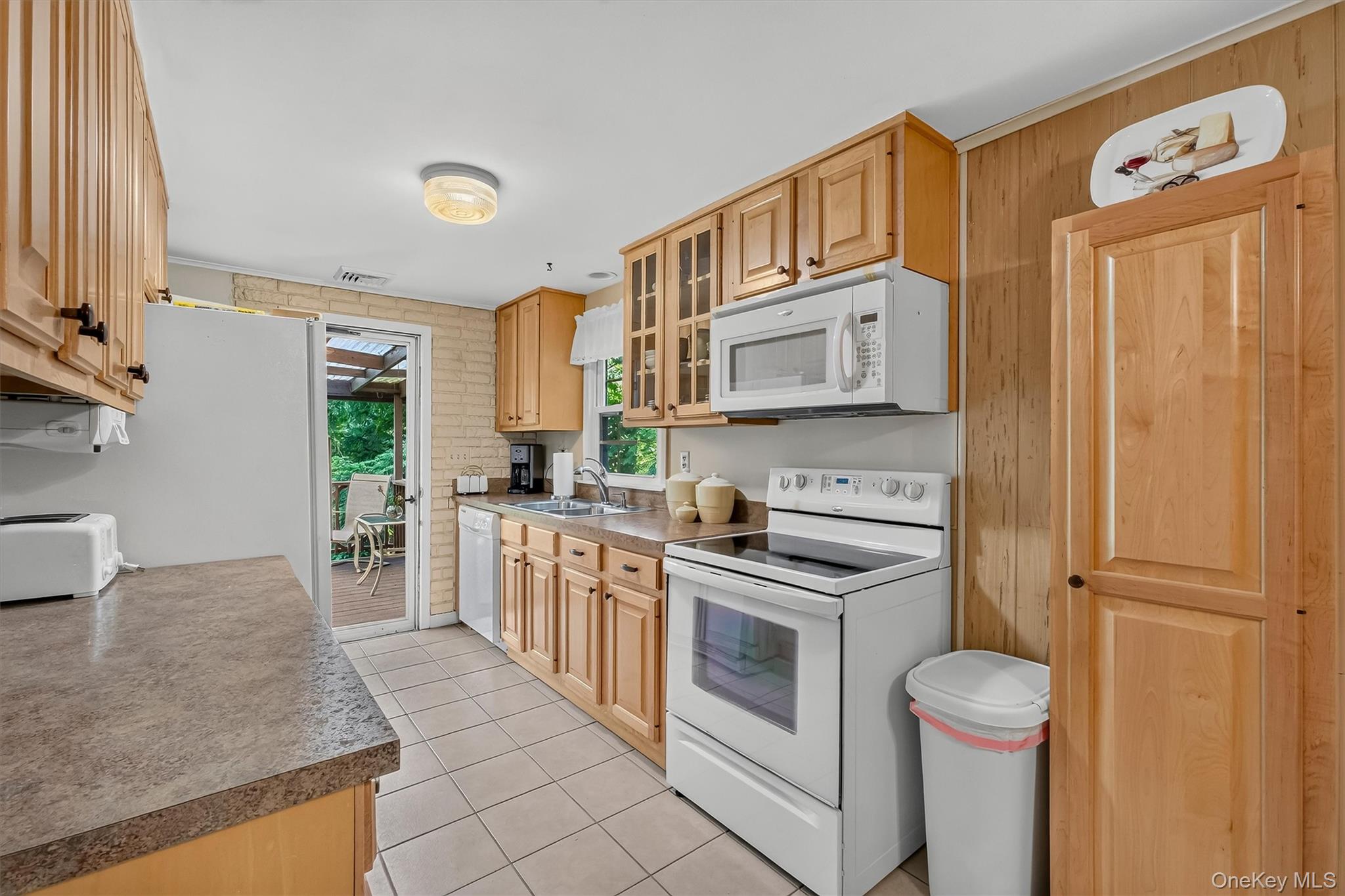 311 Sprout Brook Road Property Photo 7
