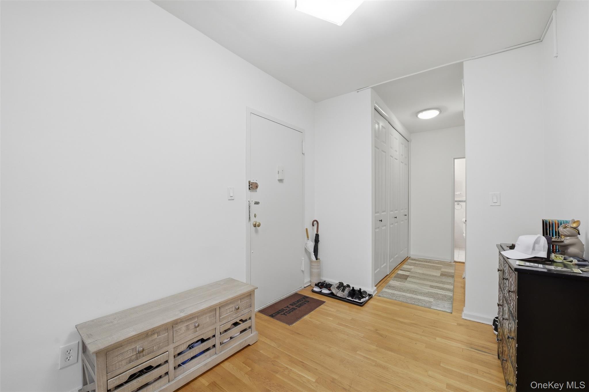 953 W Boston Post Road 3a Property Photo 3