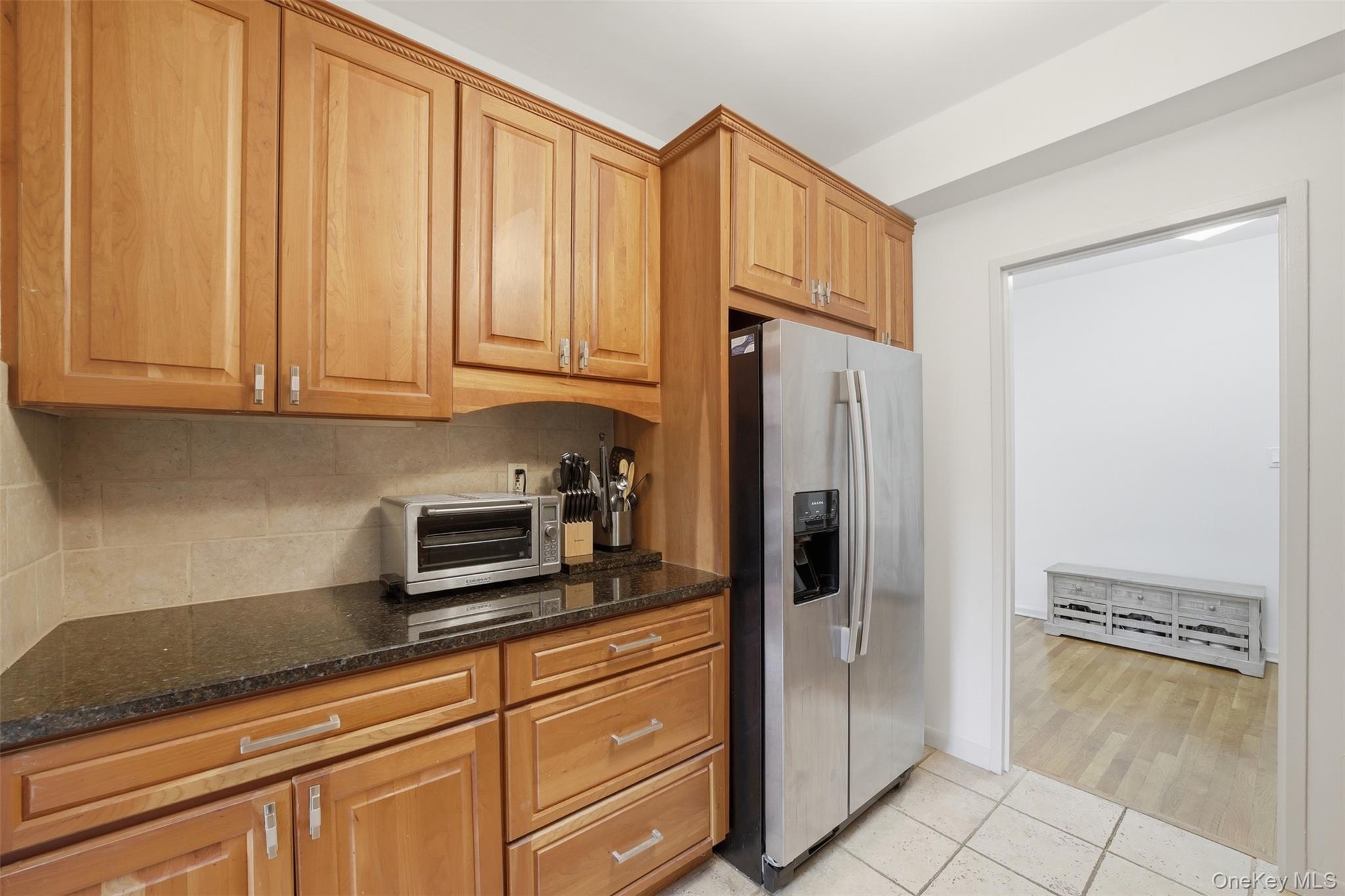 953 W Boston Post Road 3a Property Photo 14