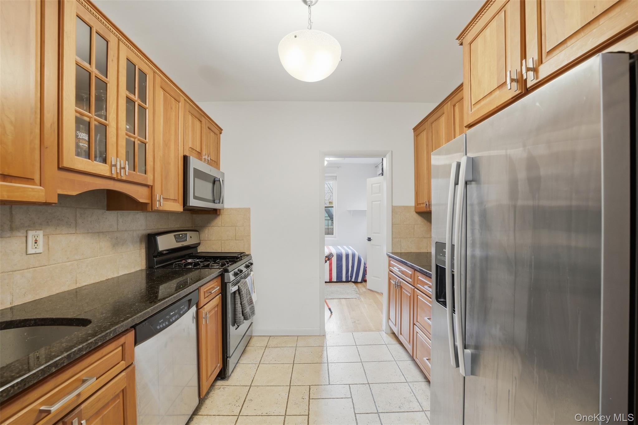 953 W Boston Post Road 3a Property Photo 16