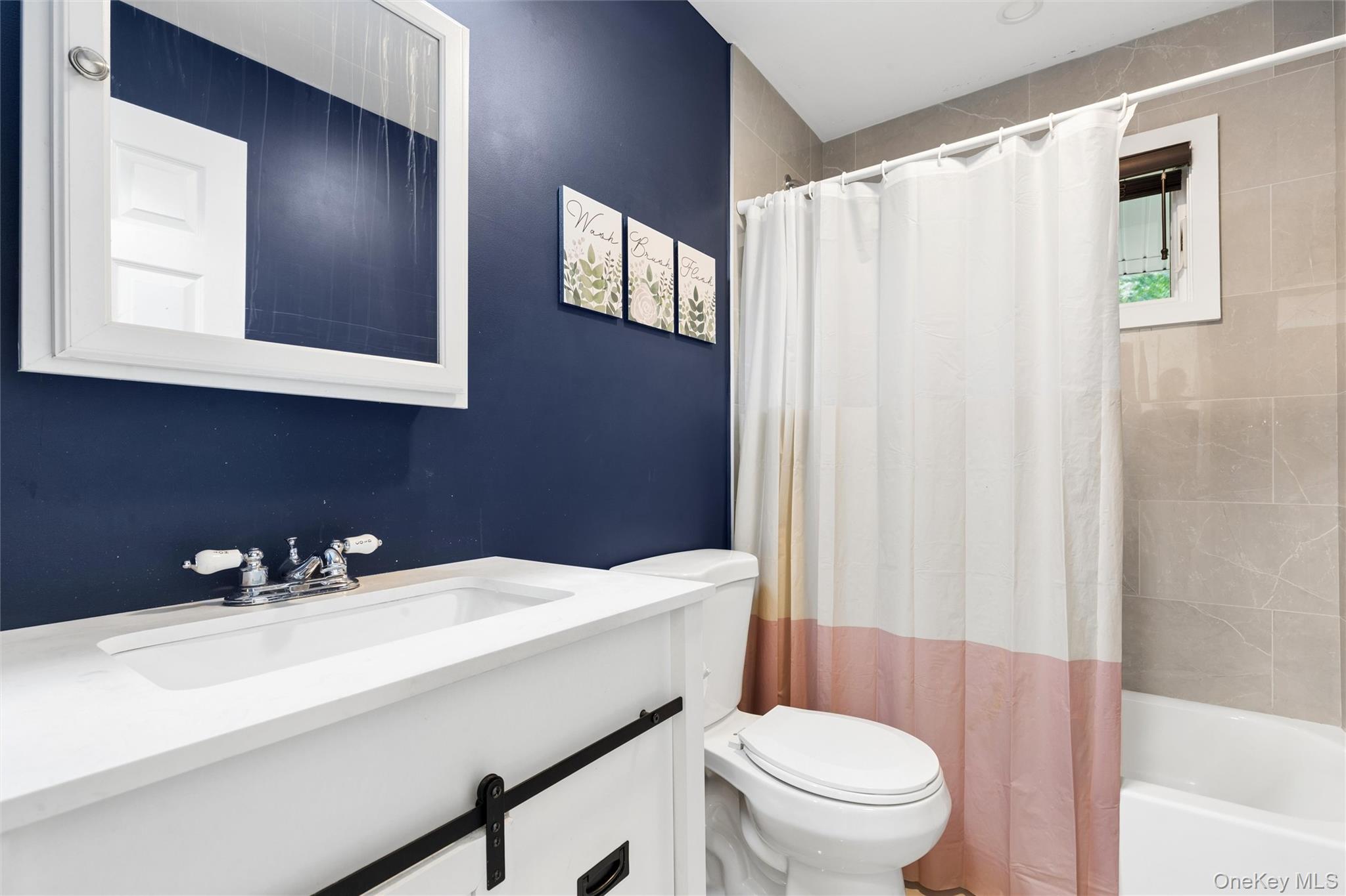 2639 N Wading River Road Property Photo 17