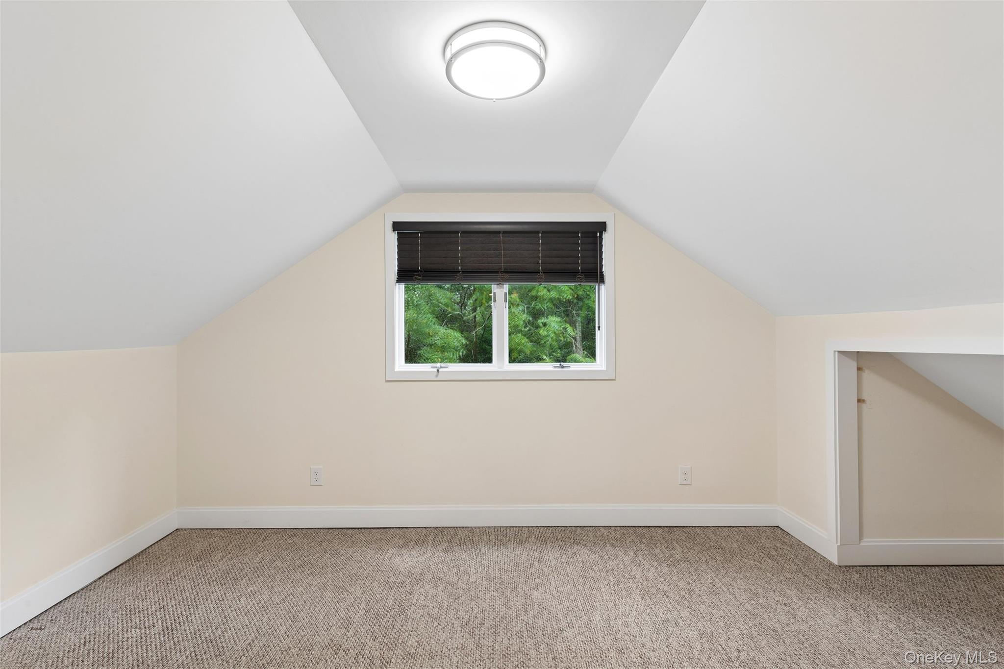 2639 N Wading River Road Property Photo 18