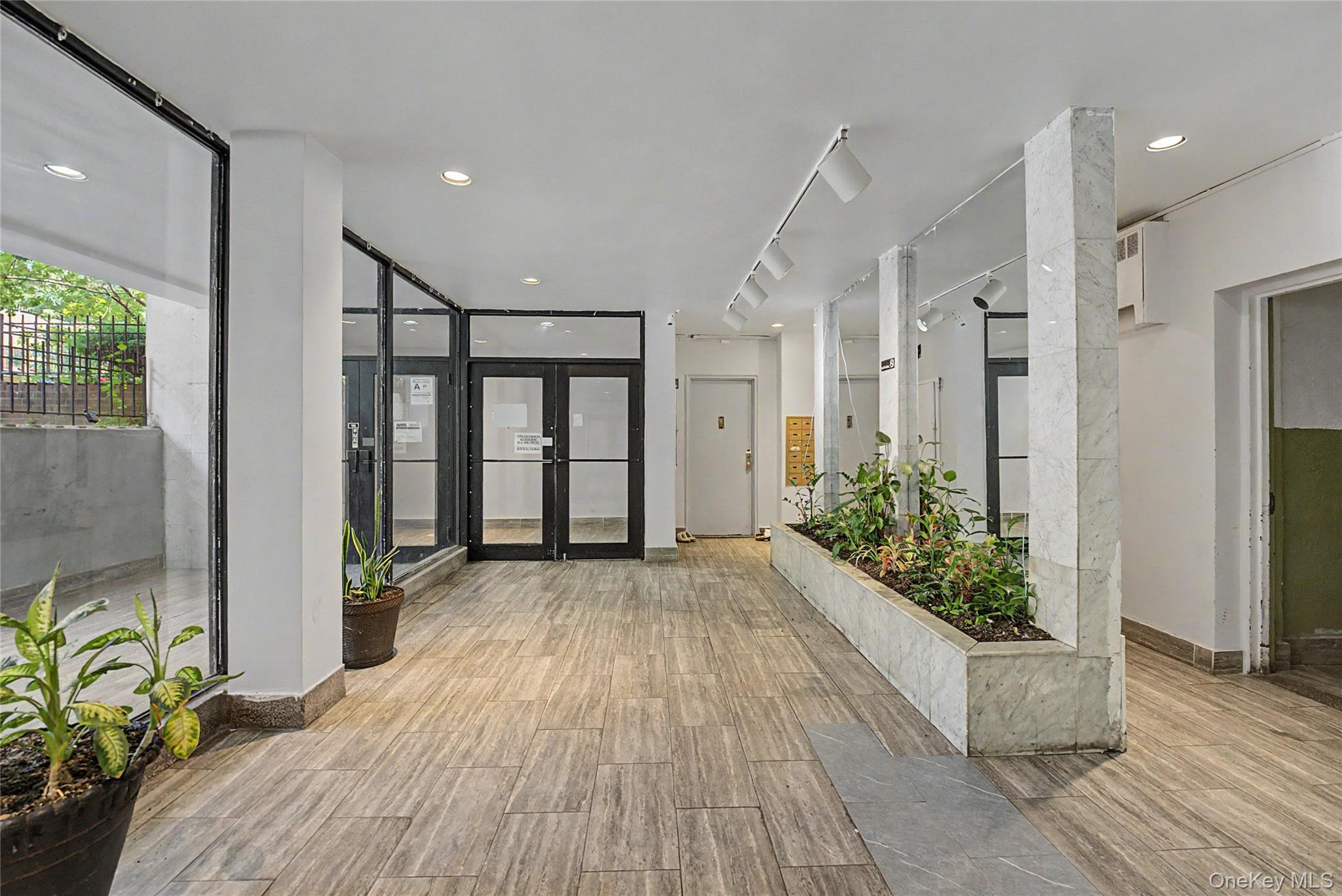 143-36 Barclay Avenue 1h Property Photo 4