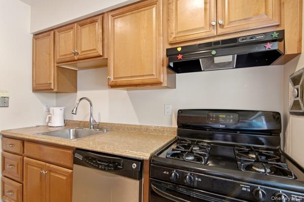 105 Prime Avenue B6 Property Photo 14