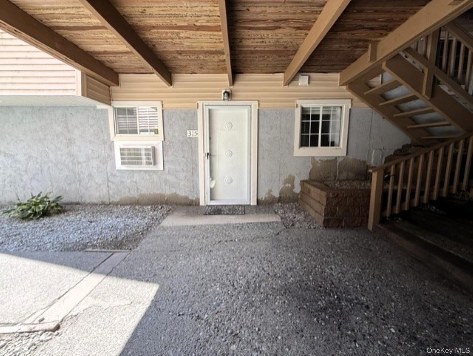 315 Fox Run Lane Property Photo 15