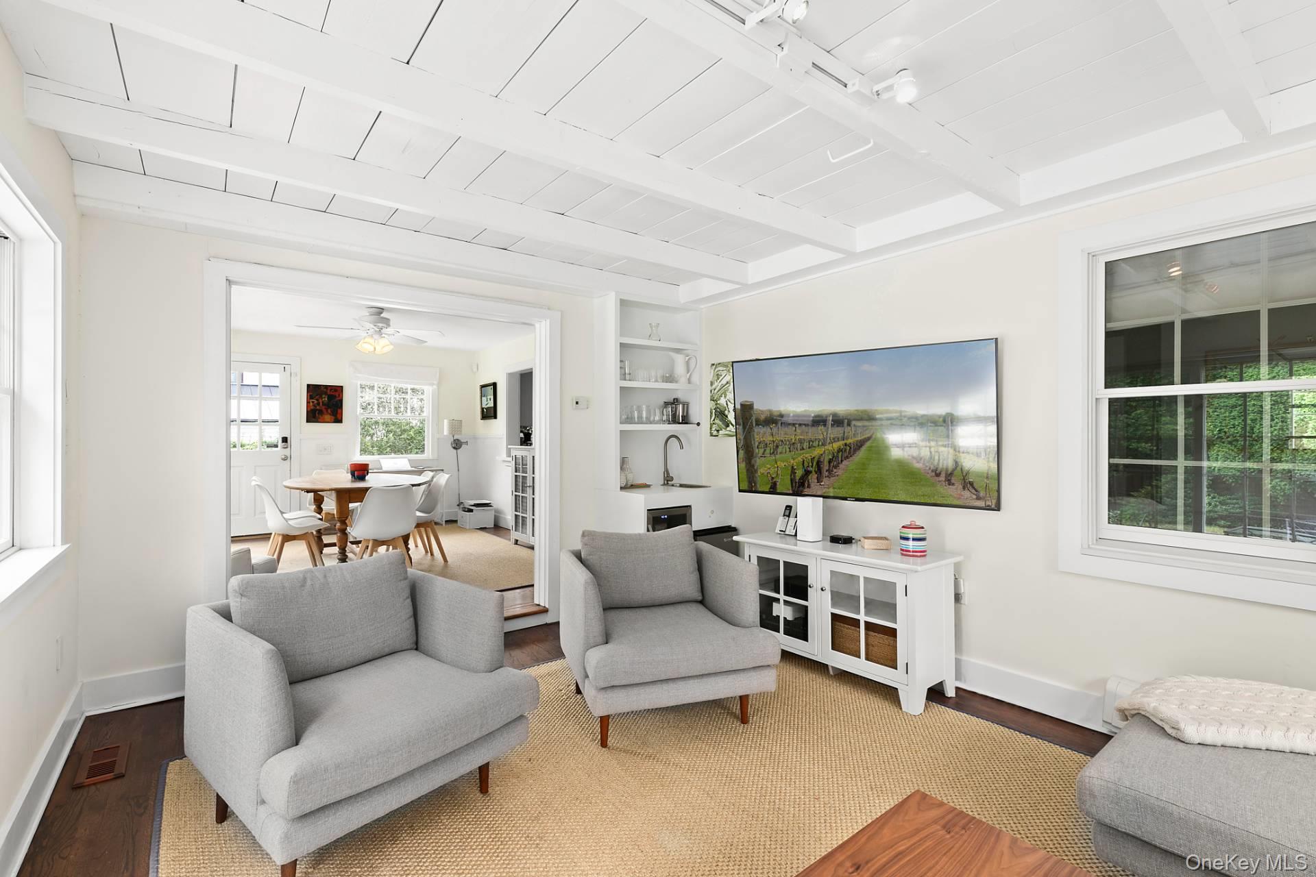 98 Sherrill Road Property Photo 8