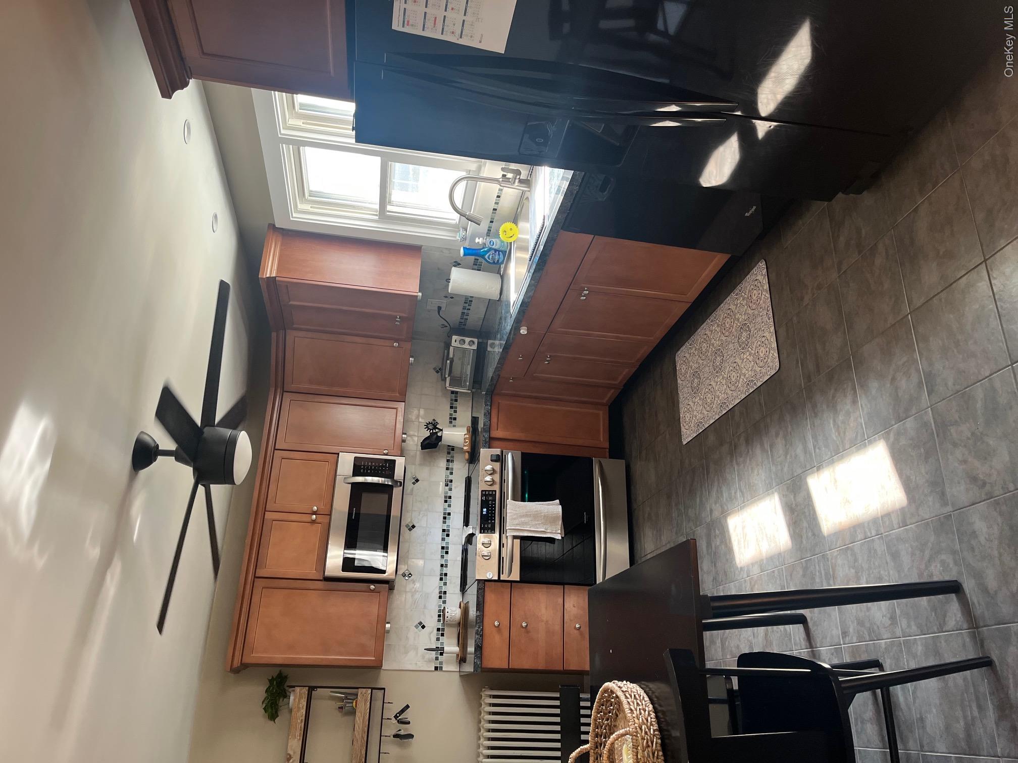 1067 Codwise Street Property Photo 2