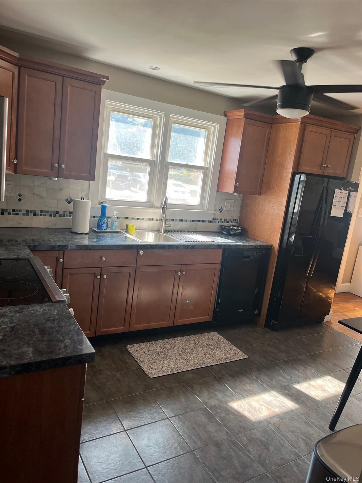 1067 Codwise Street Property Photo 3
