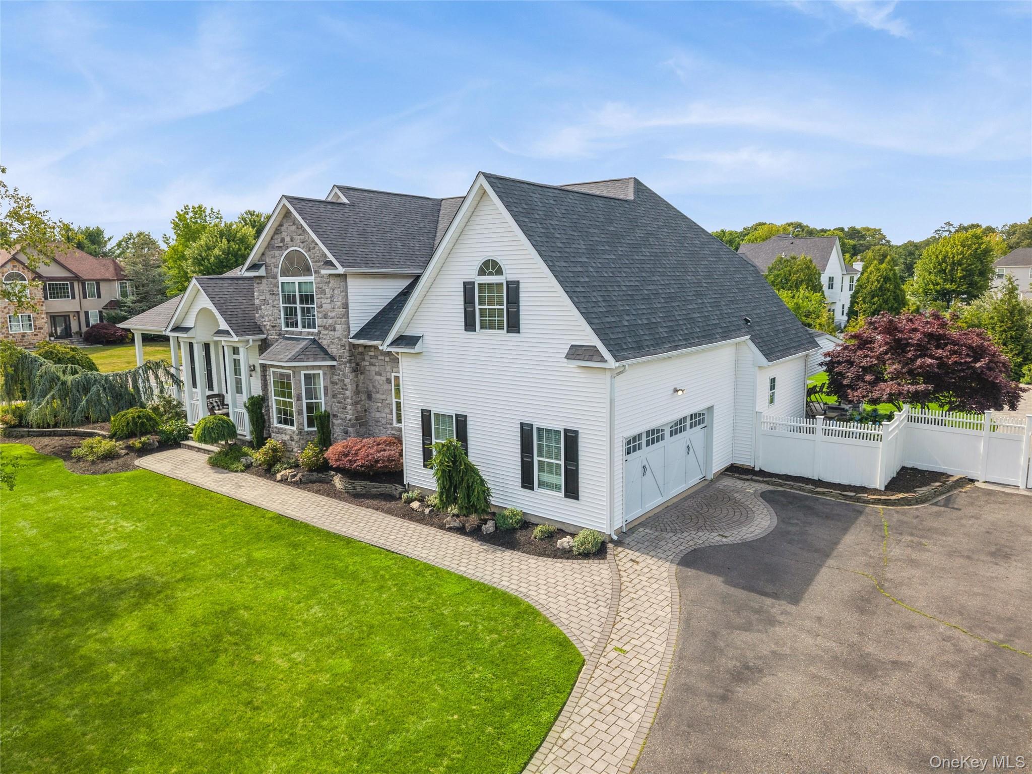 5 Biltmore Drive Property Photo 1