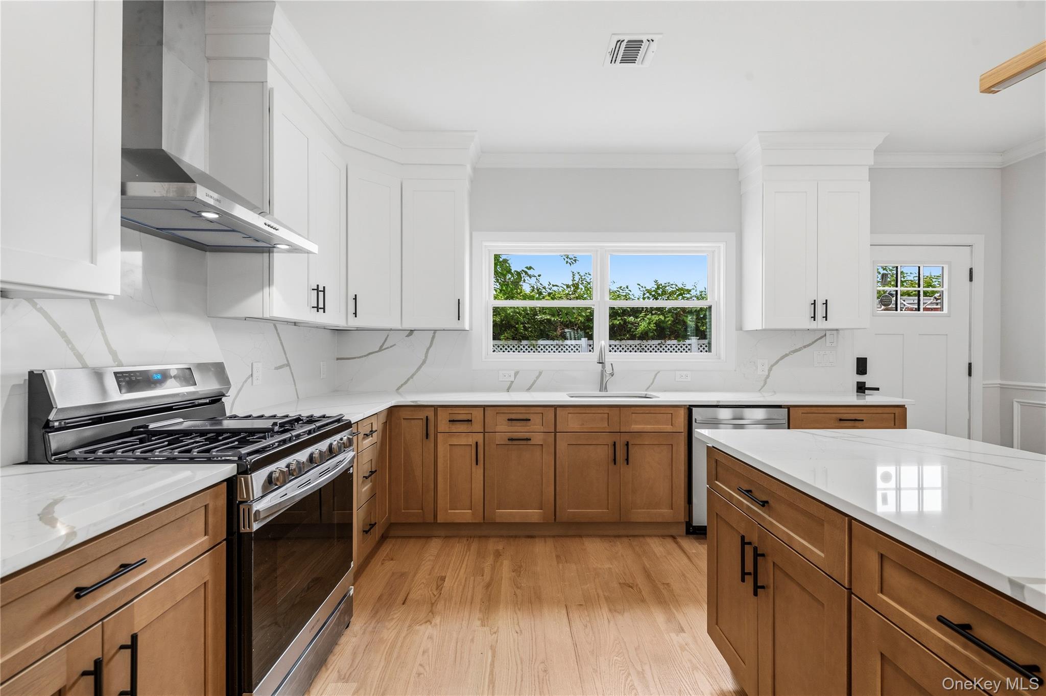 249 Bedford Avenue Property Photo 10