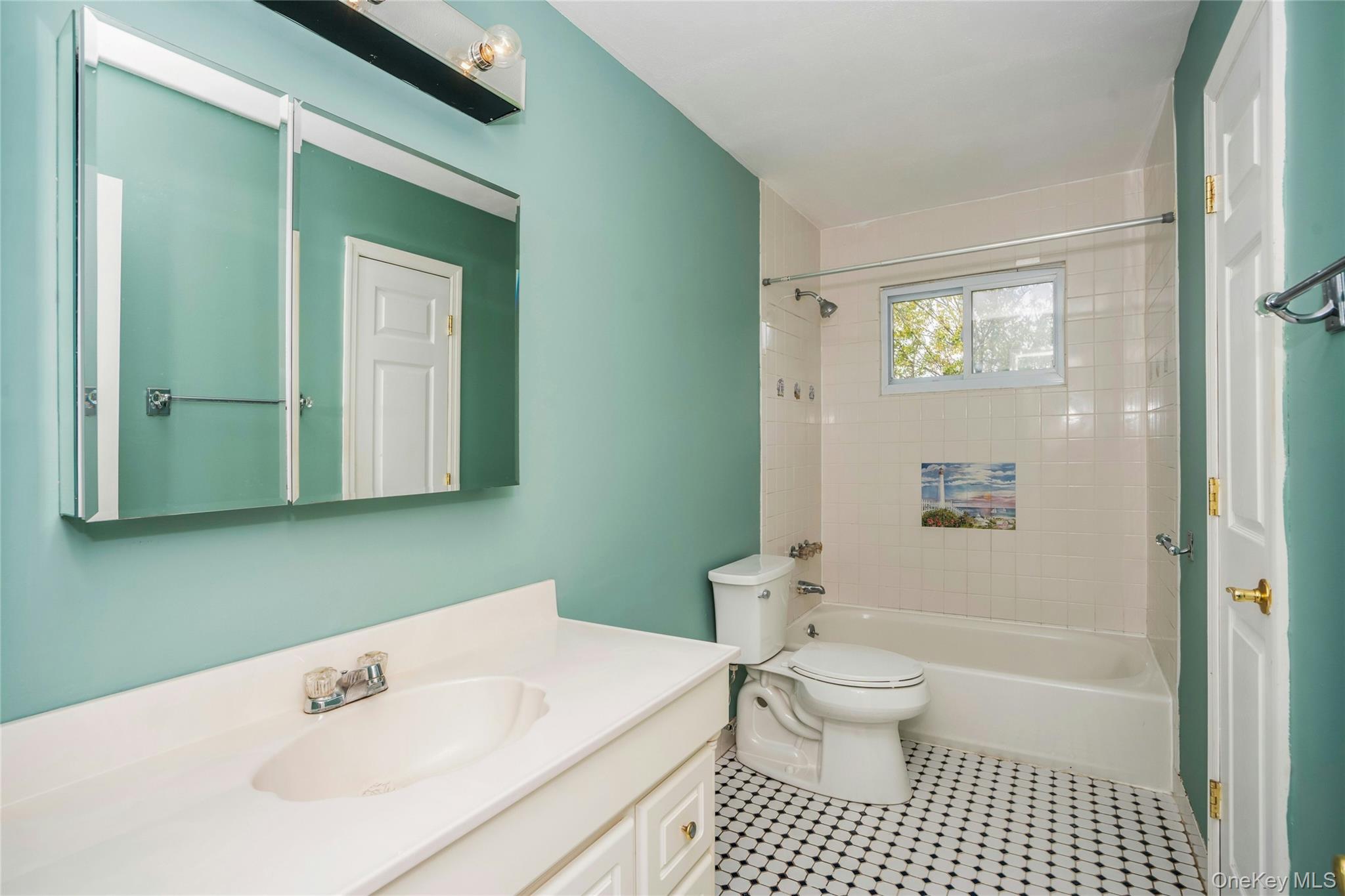 15 Greenbrier Lane Property Photo 8