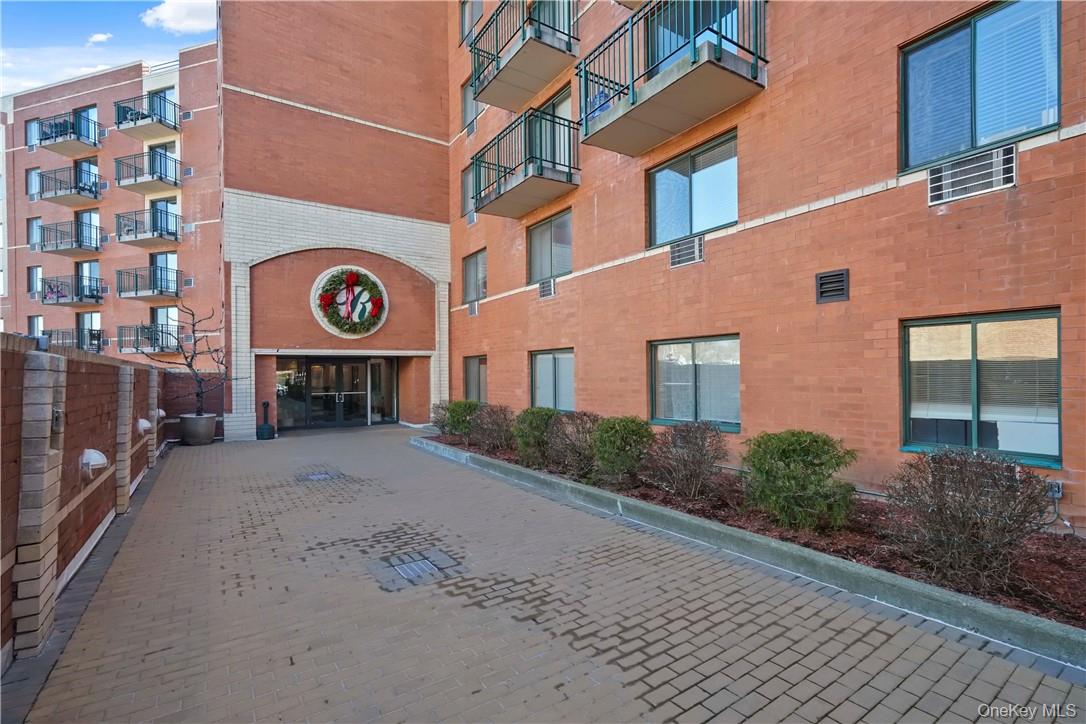 123 Mamaroneck Avenue 215 Property Photo 2