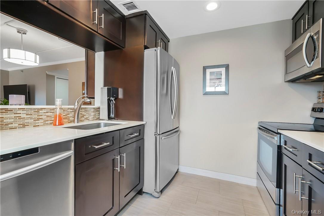 123 Mamaroneck Avenue 215 Property Photo 5
