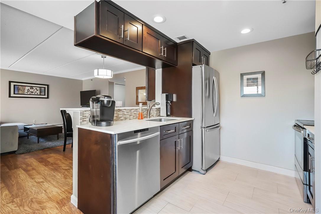 123 Mamaroneck Avenue 215 Property Photo 7