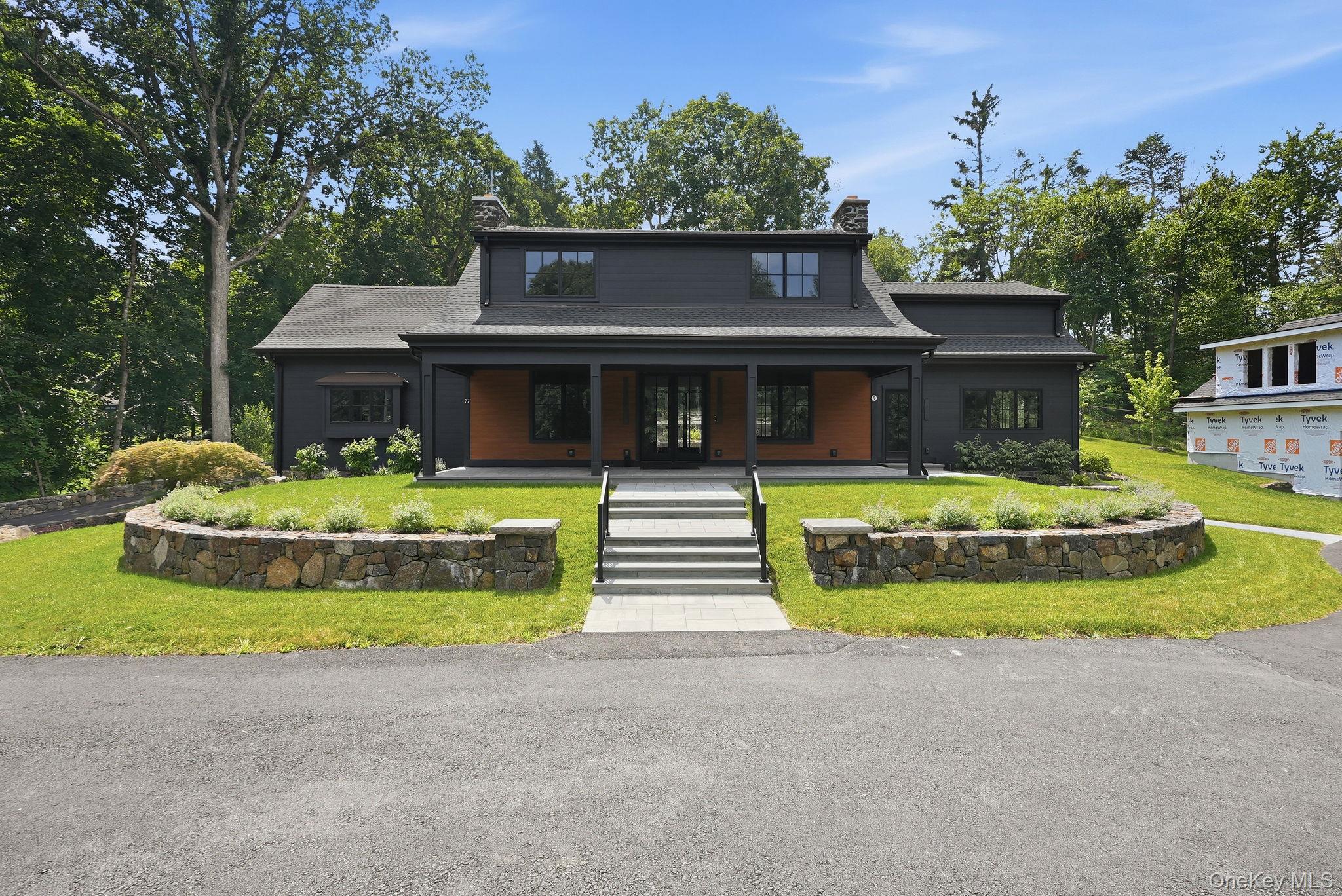 77 Montrose Station Road Property Photo 2