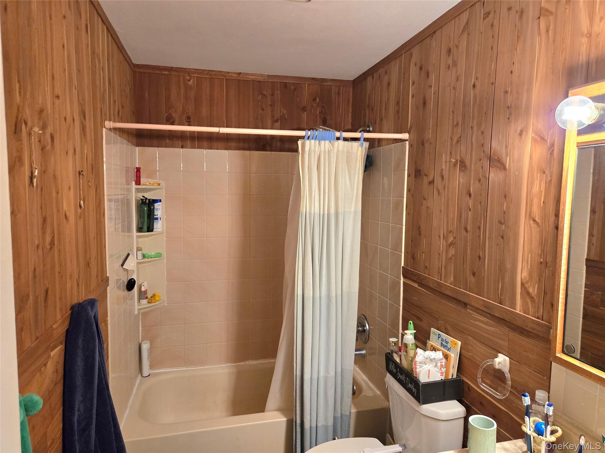 9 Creekview Court Property Photo 9