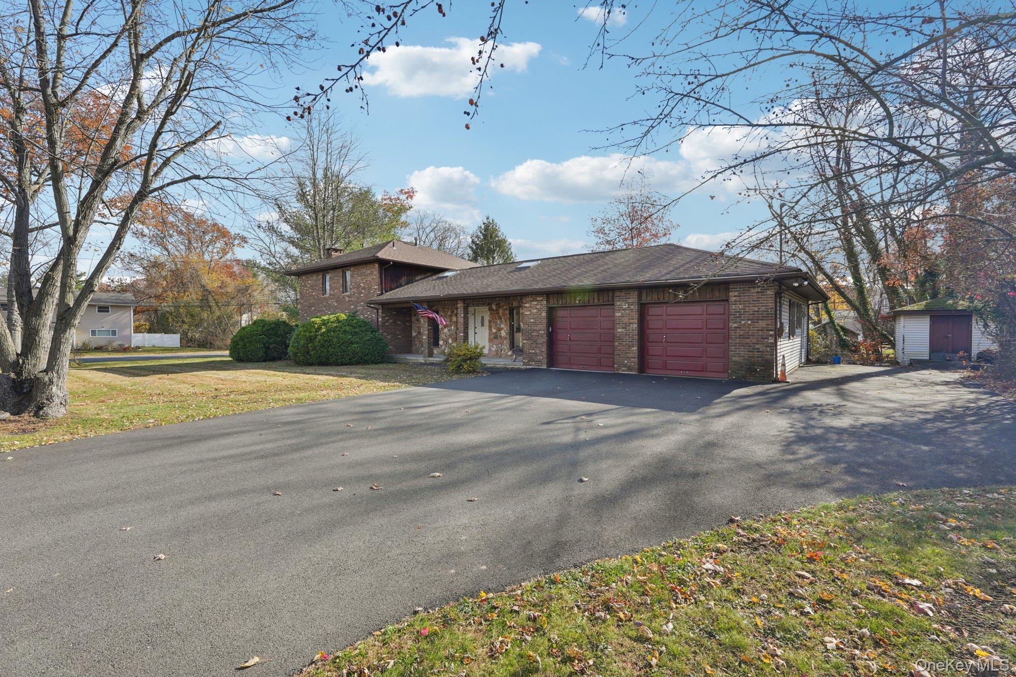 24 Brenda Lane Property Photo 2