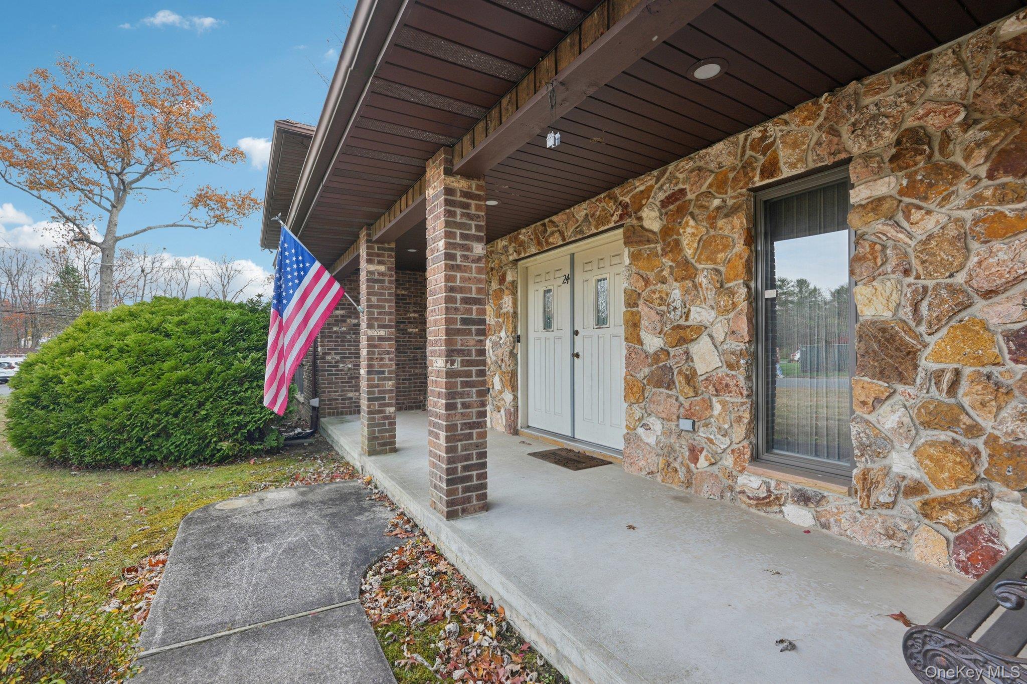 24 Brenda Lane Property Photo 6