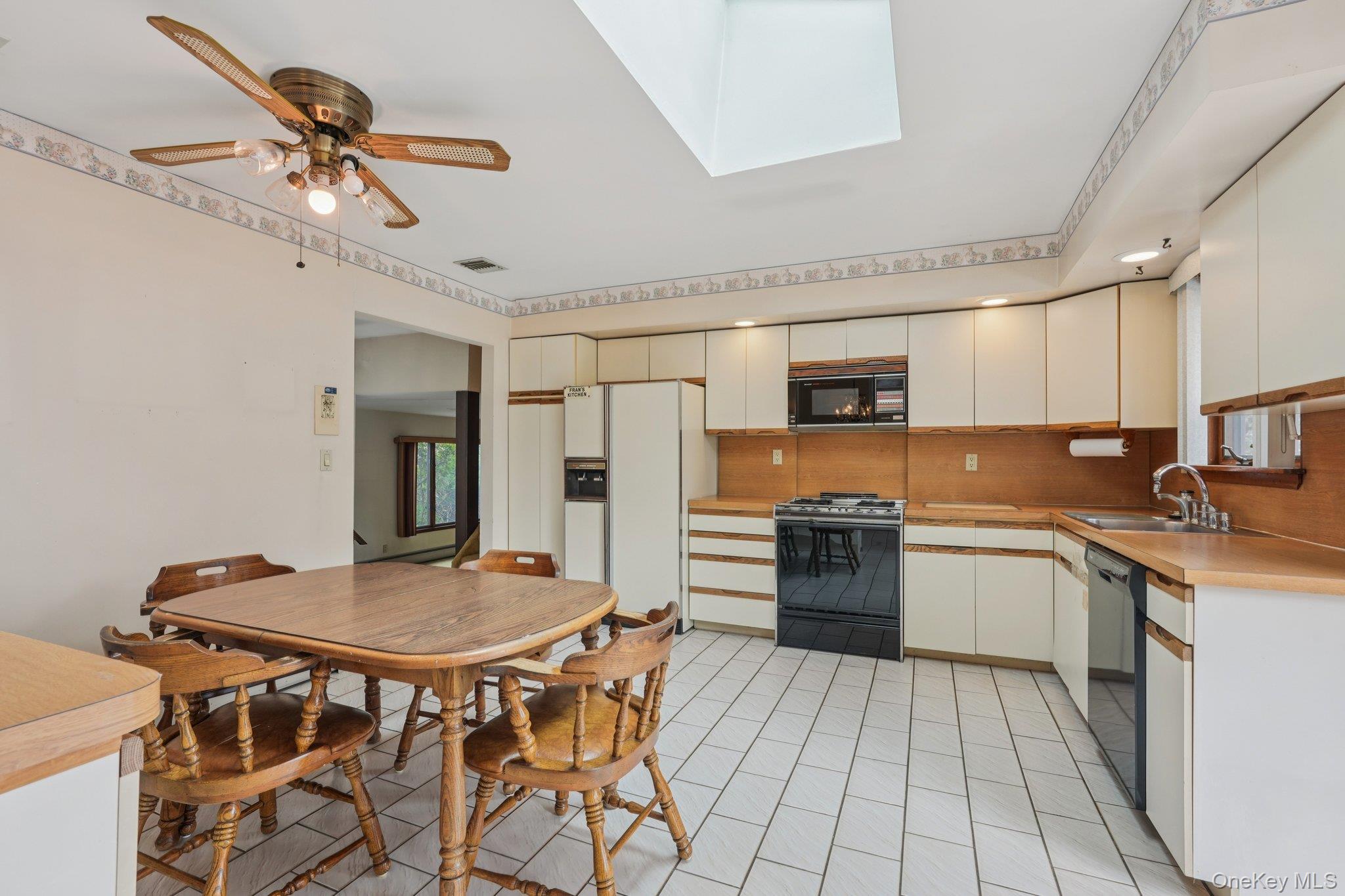 24 Brenda Lane Property Photo 21
