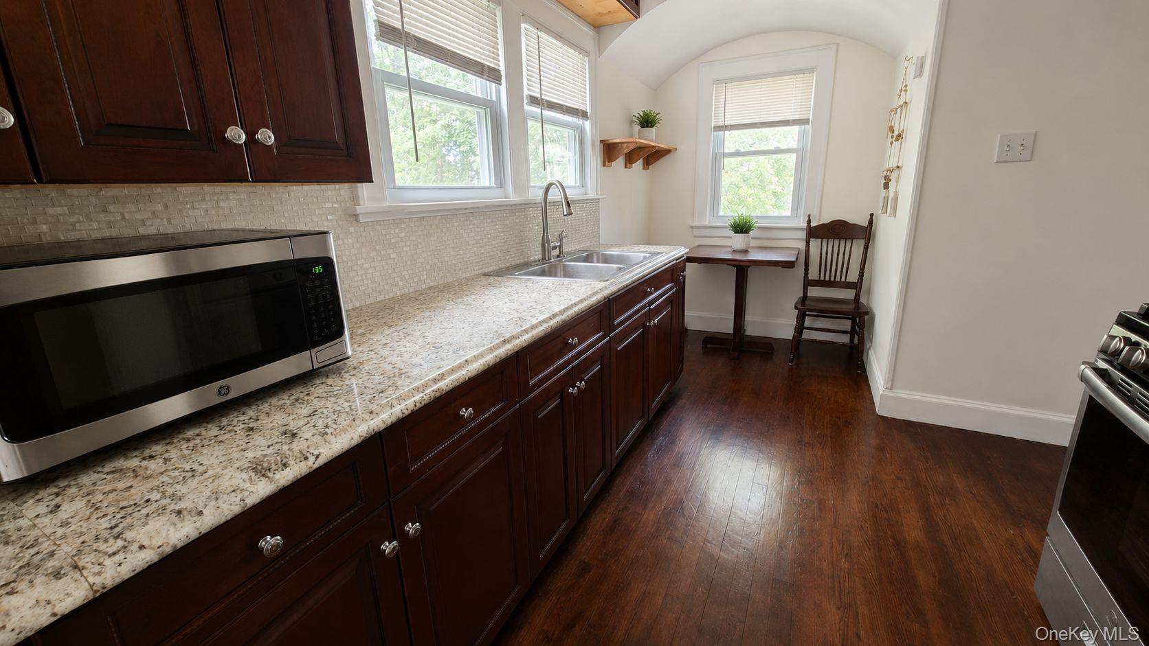 32 S Boulevard Property Photo 6