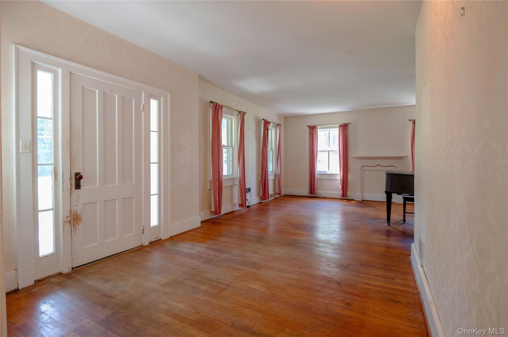 1402 Albany Avenue Property Photo 11