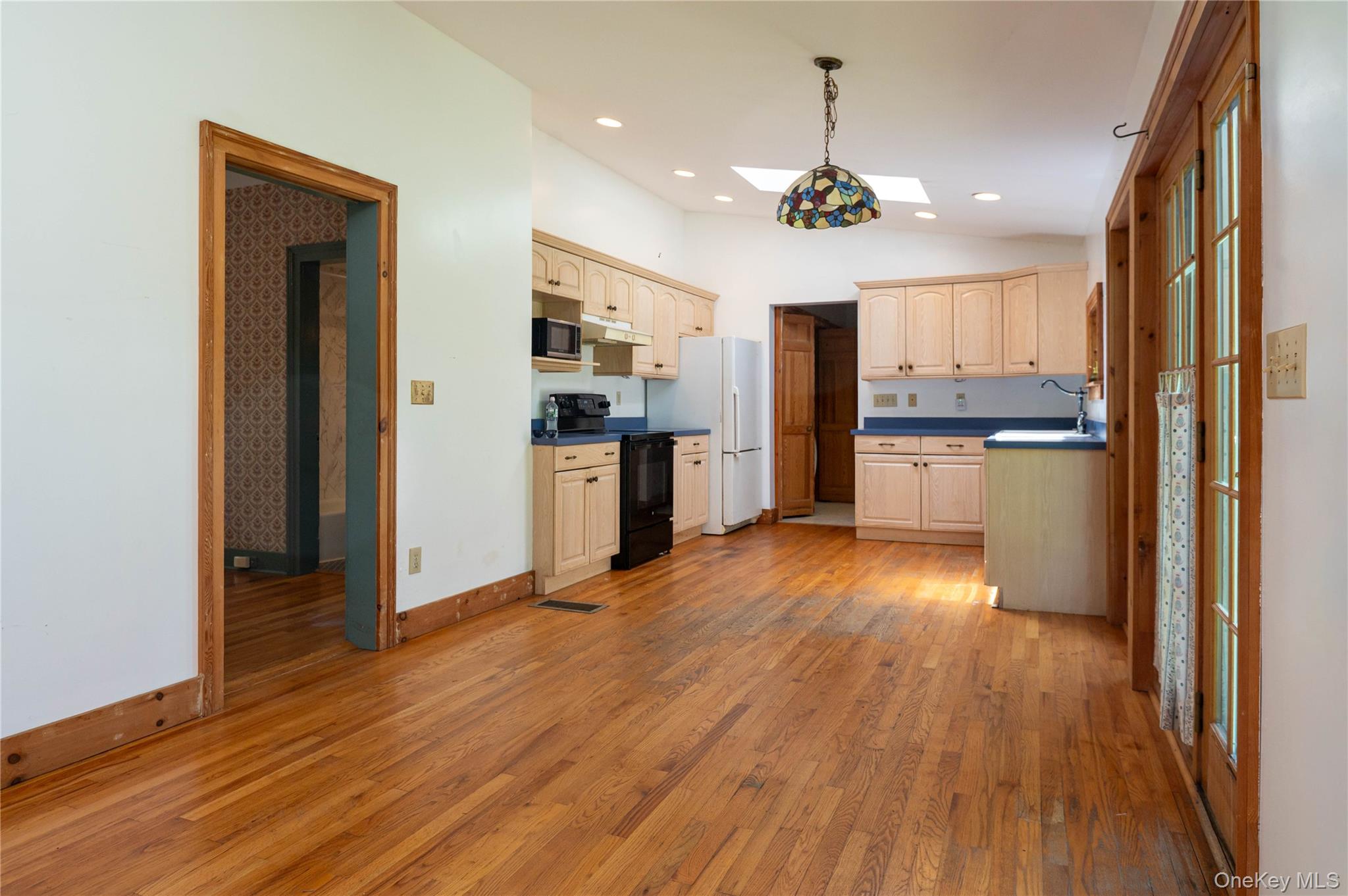 1402 Albany Avenue Property Photo 16