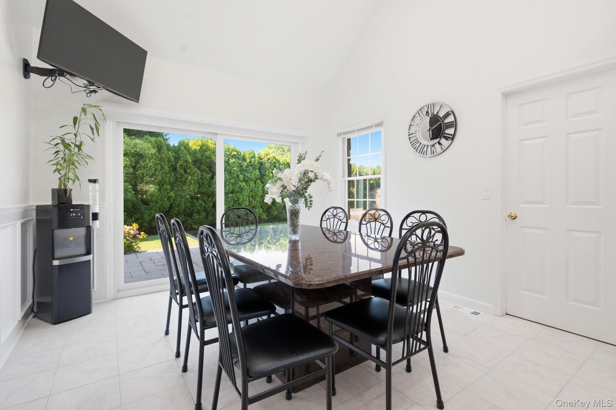 15 Ellis Drive 13 Property Photo 16