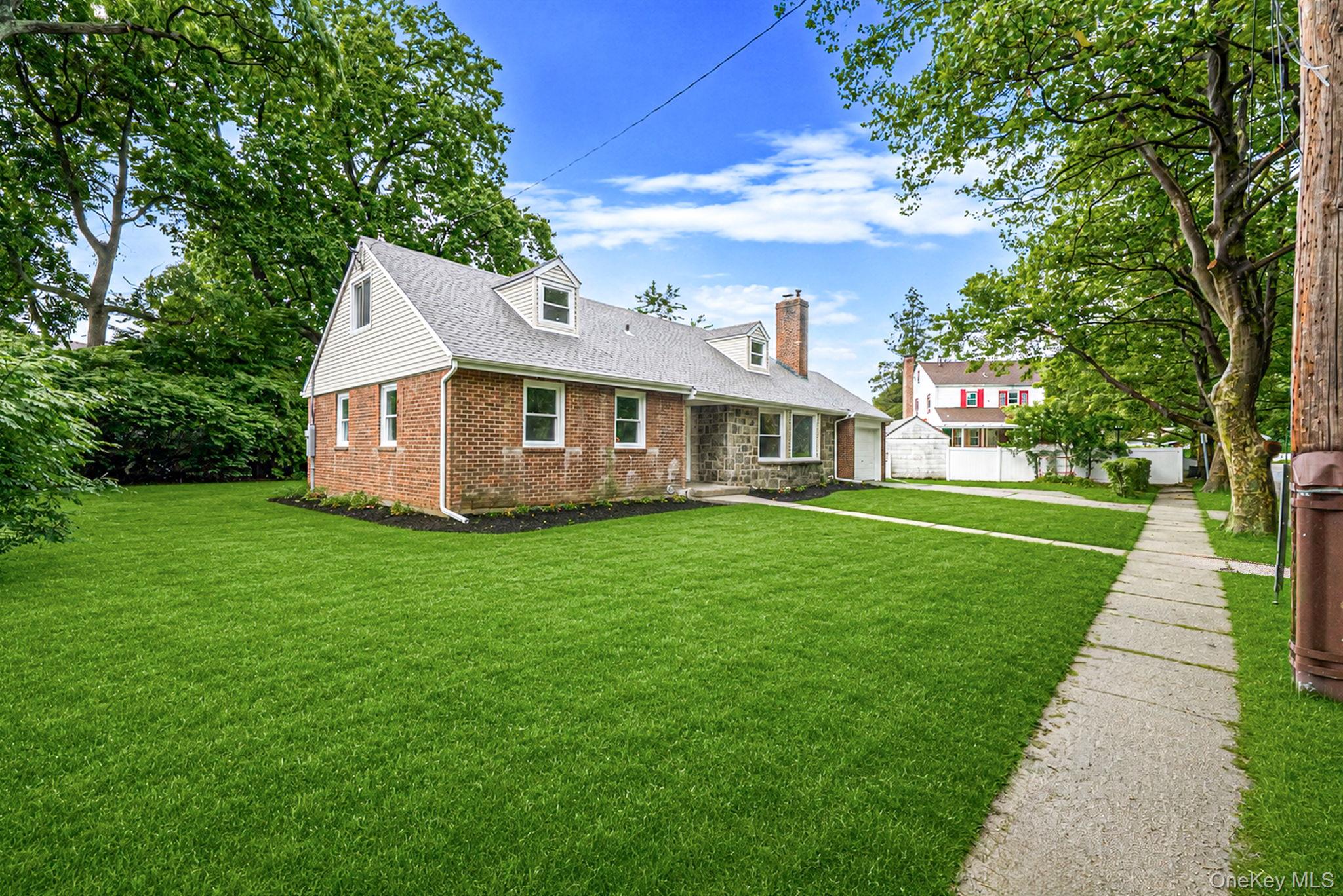 970 Hillman Street Property Photo 3