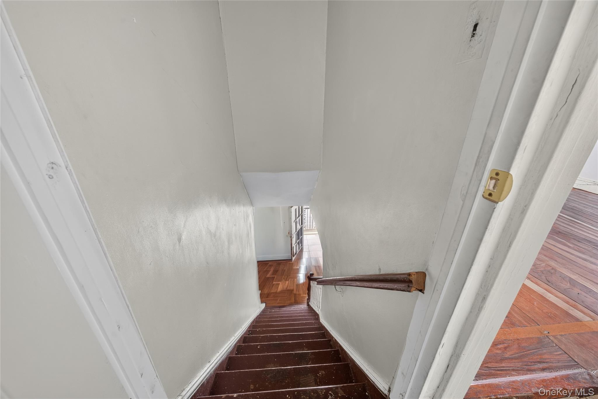 907 E 46th Street Property Photo 14