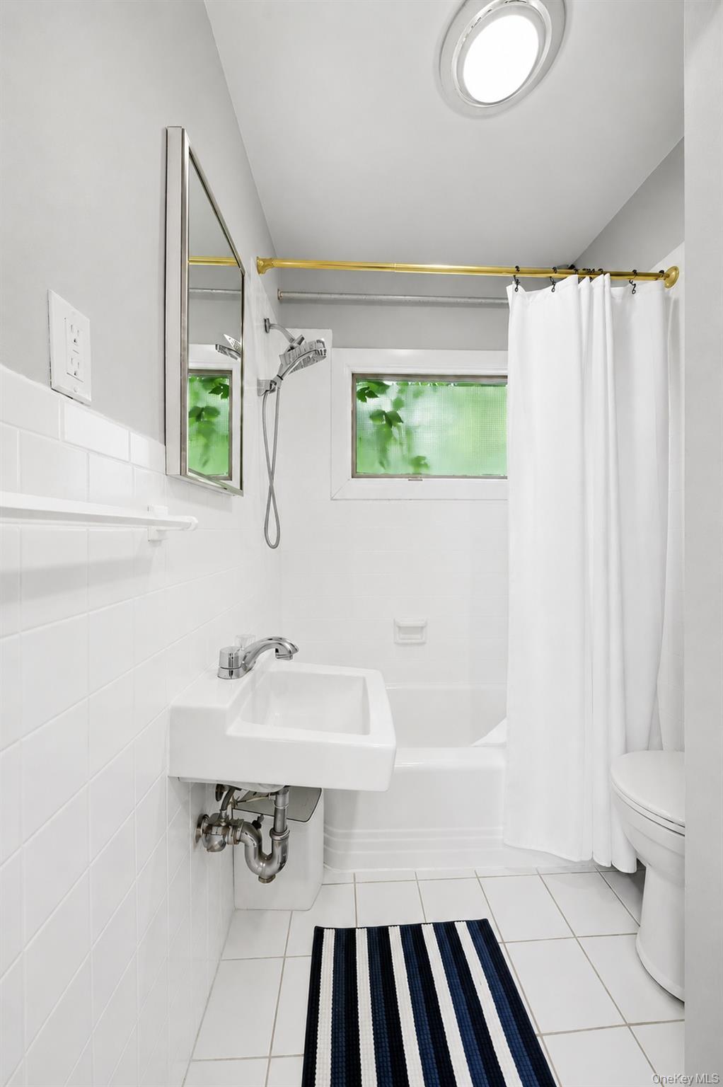 86 Maple Street Property Photo 10