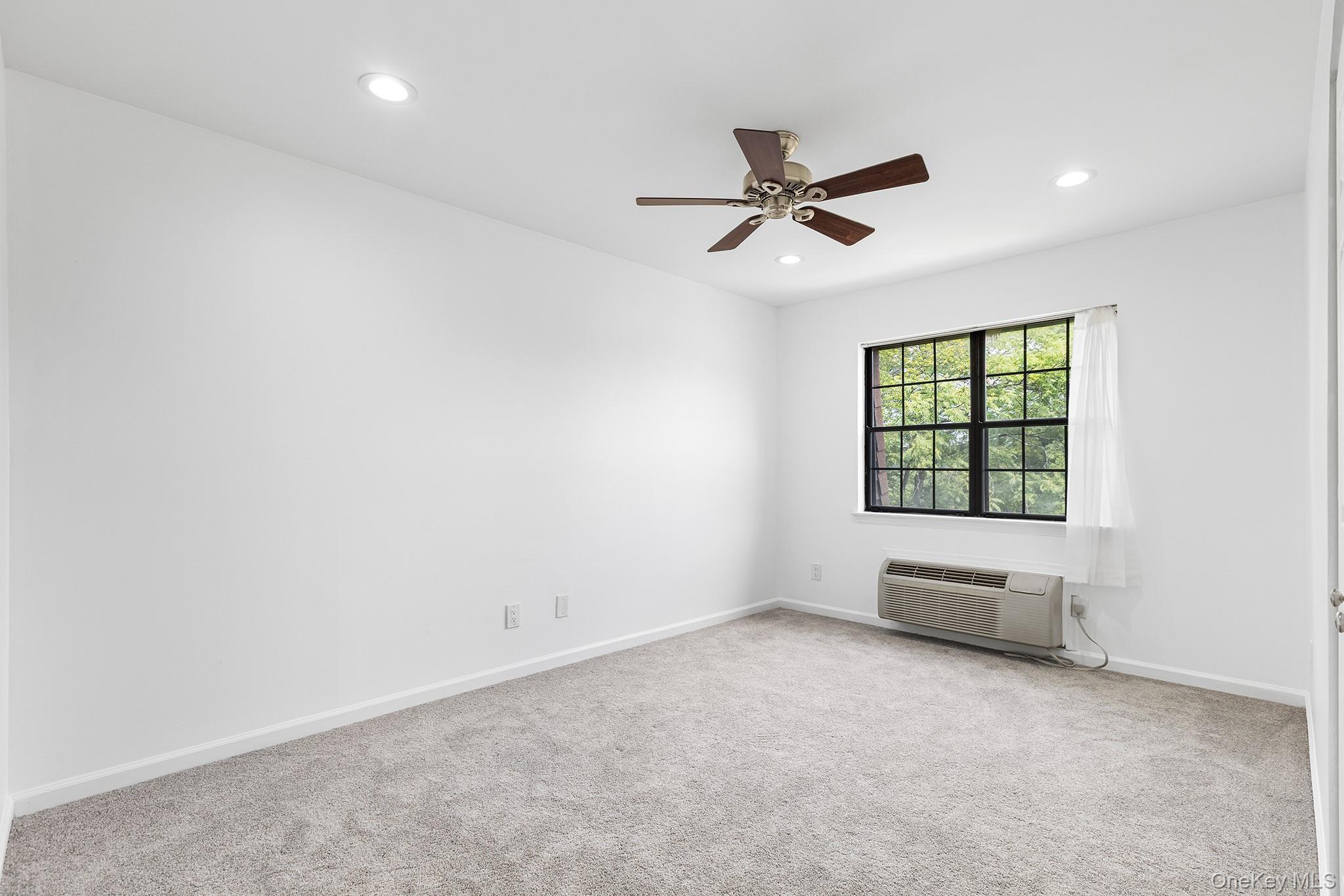 408 Carpenter Avenue 2 Property Photo 16