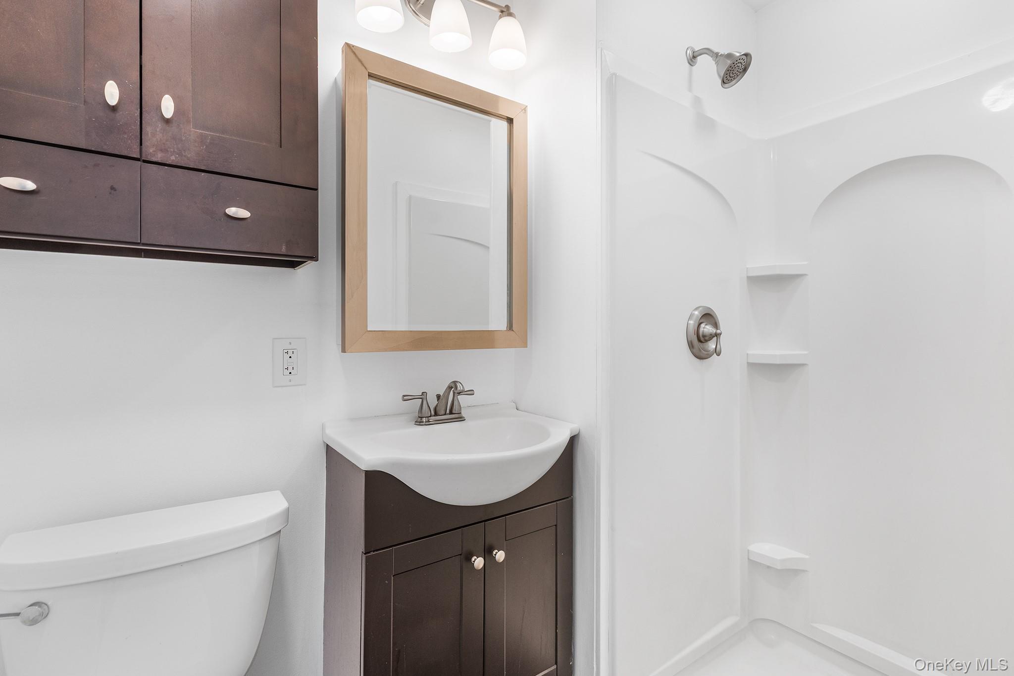 408 Carpenter Avenue 2 Property Photo 20