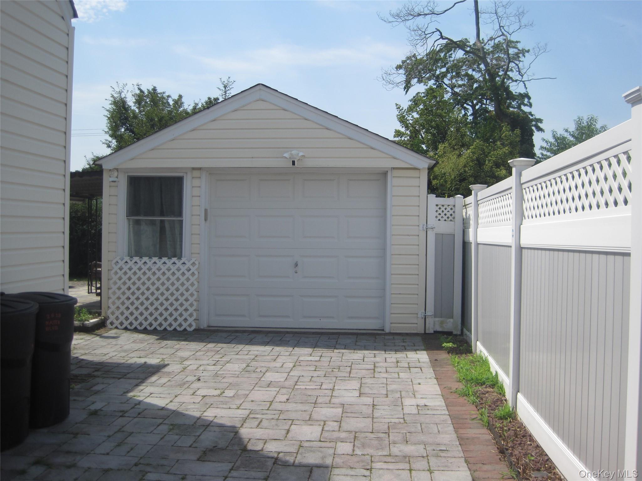 2618 Natta Boulevard Property Photo 4