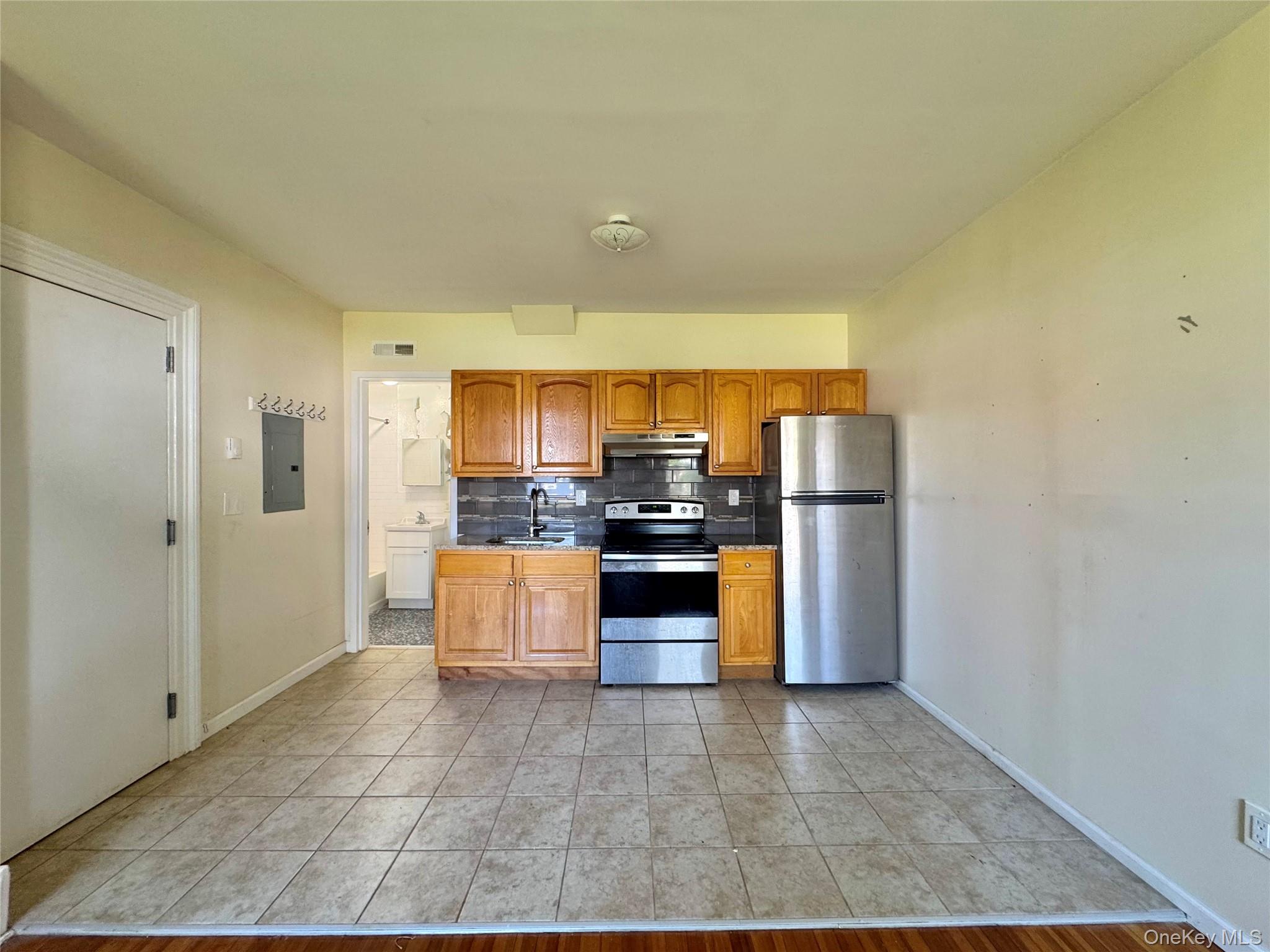 62 W Bridge Street Property Photo 8
