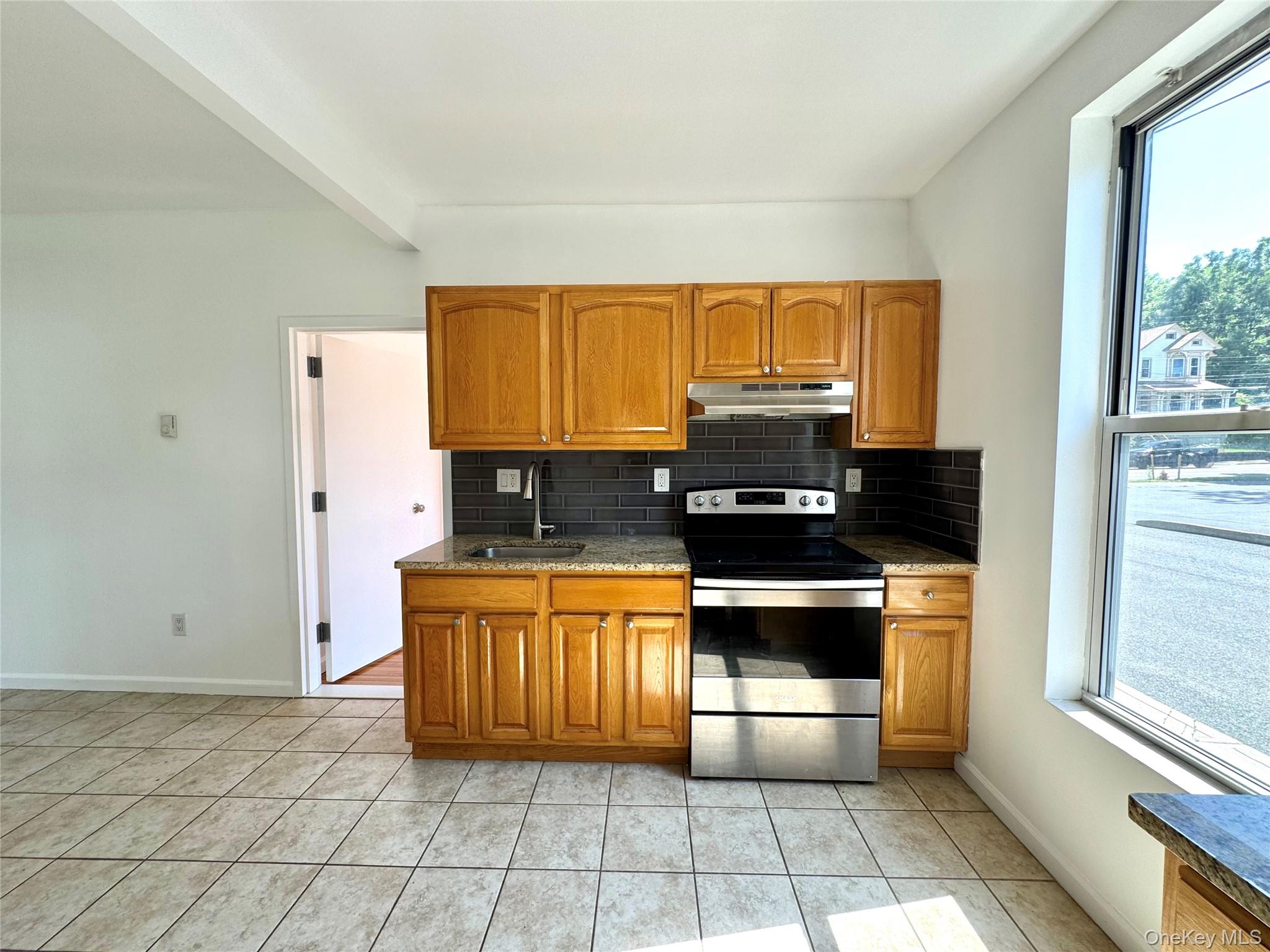 62 W Bridge Street Property Photo 14
