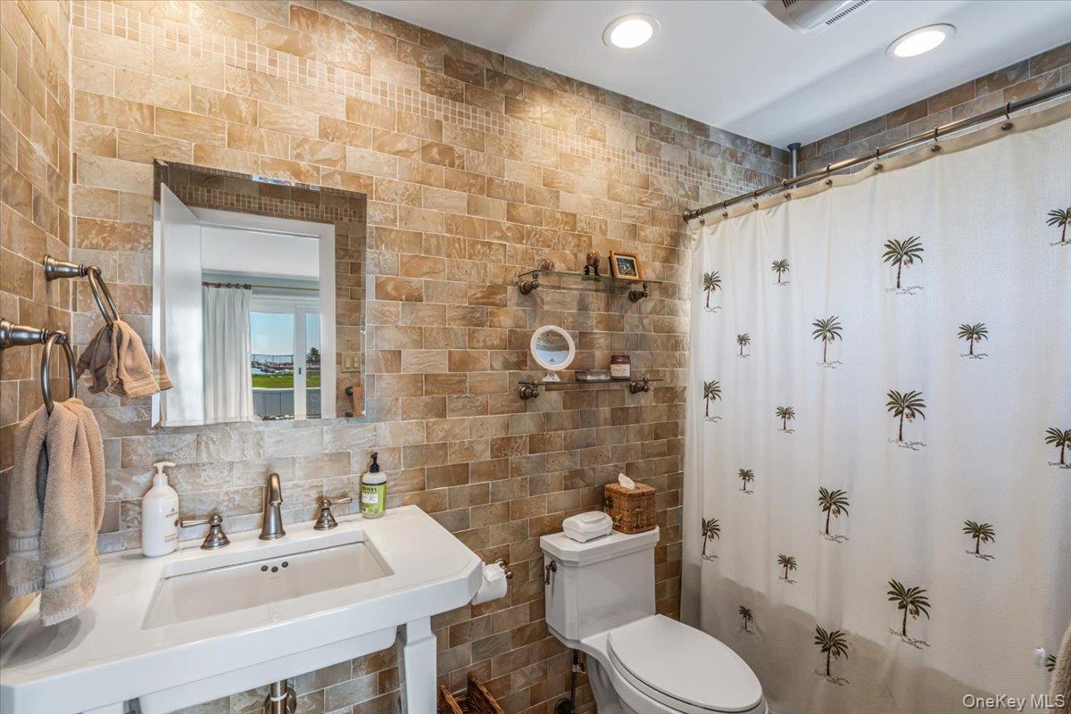 556 Dune Road Property Photo 21