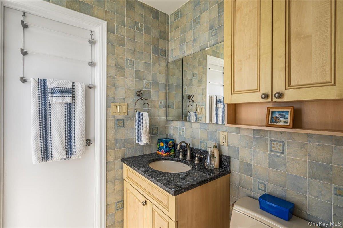556 Dune Road Property Photo 27