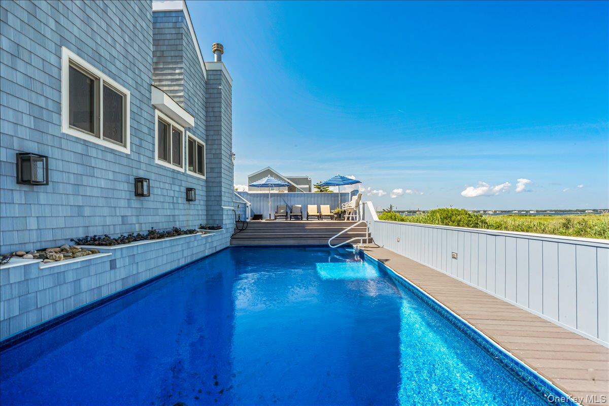 556 Dune Road Property Photo 35