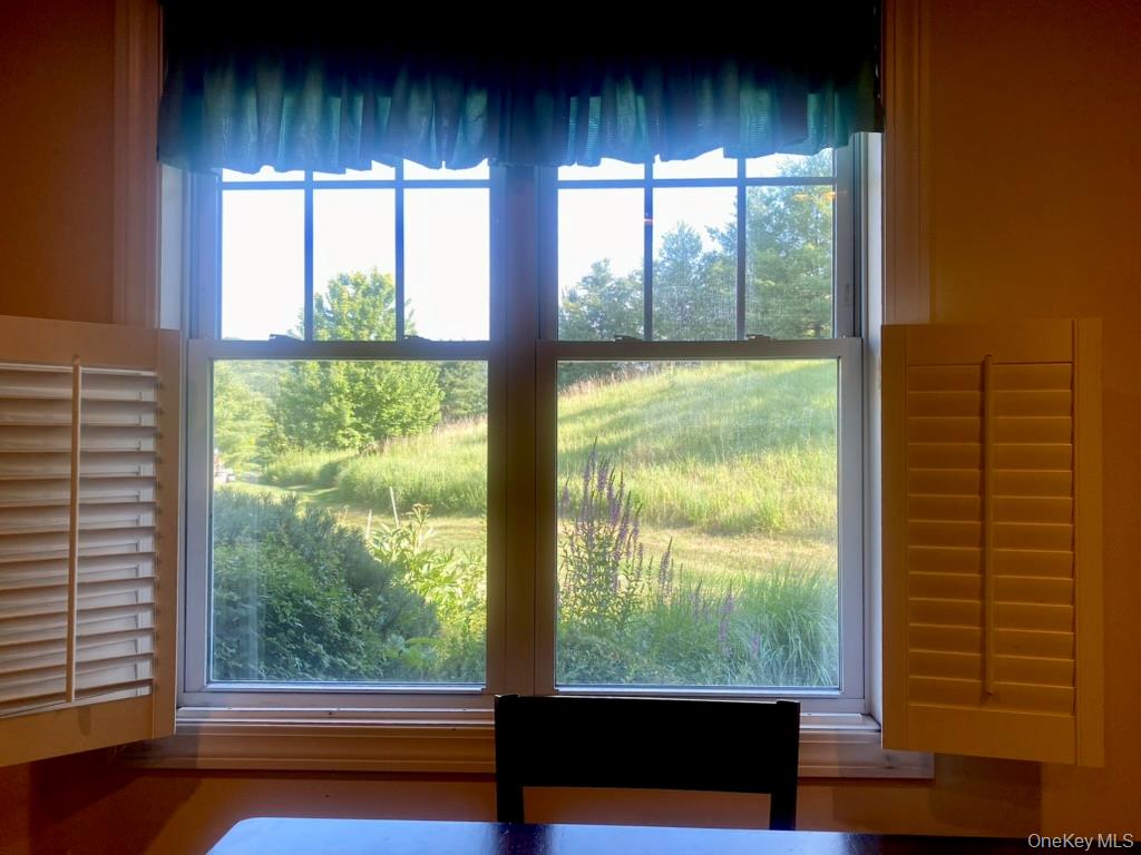 10 Maggie May Way Property Photo 13