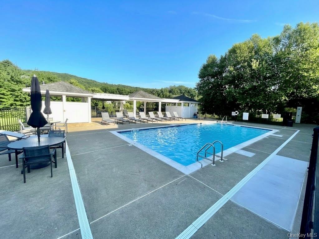 10 Maggie May Way Property Photo 23