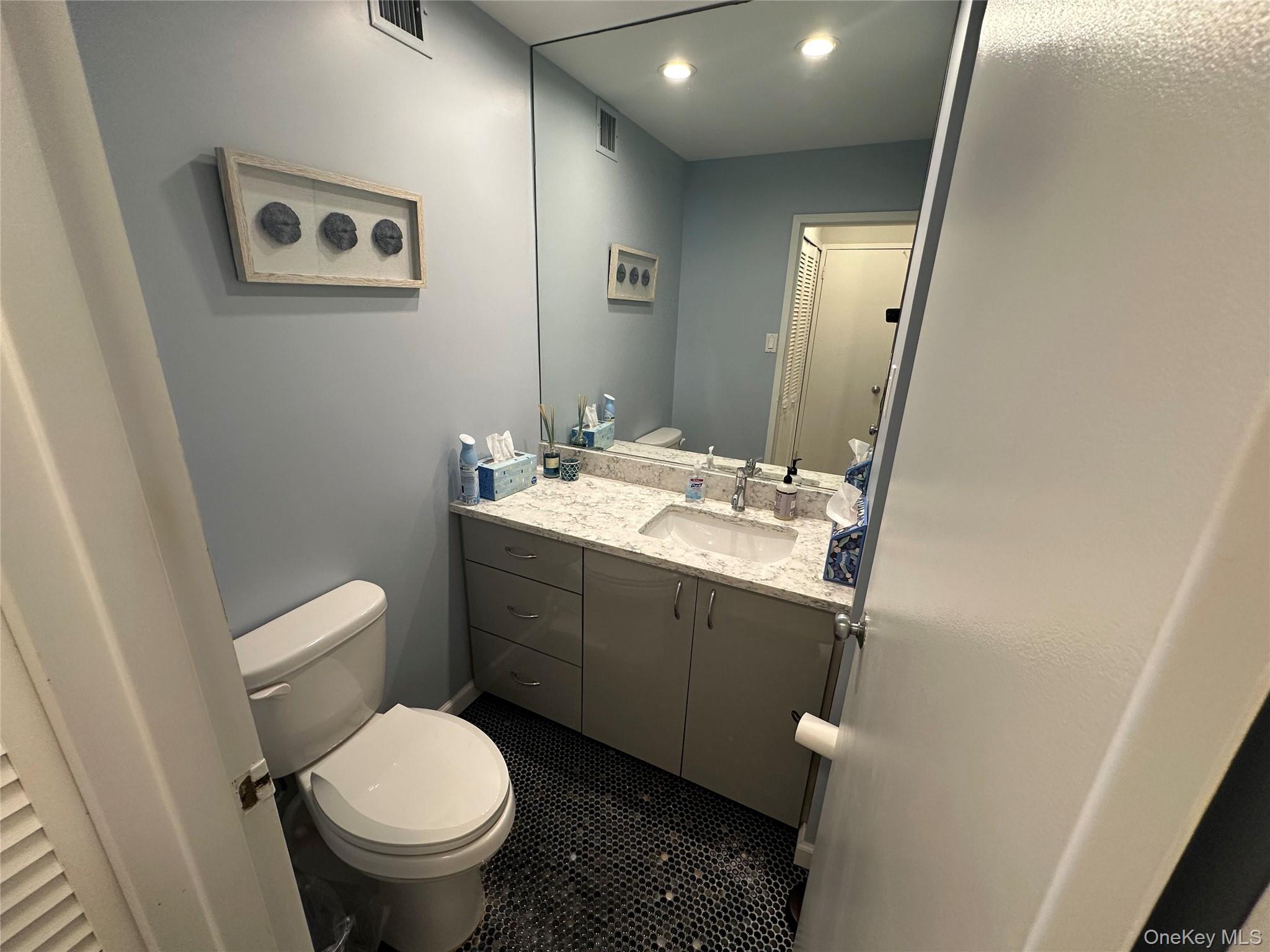 360 Shore Road 8h Property Photo 8