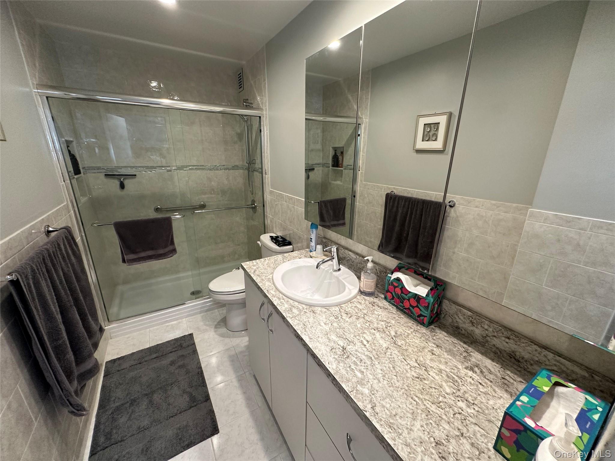 360 Shore Road 8h Property Photo 13