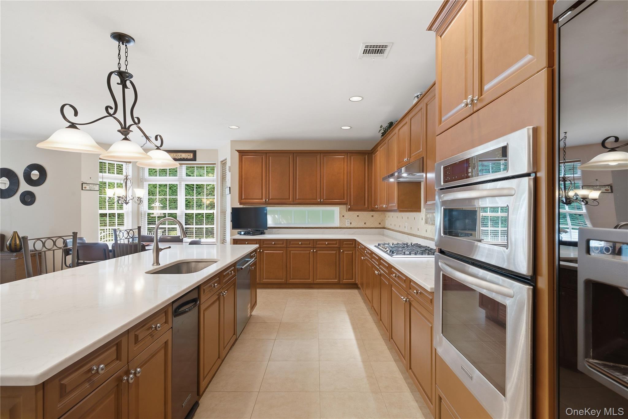 35 Monterrey Drive Property Photo 12