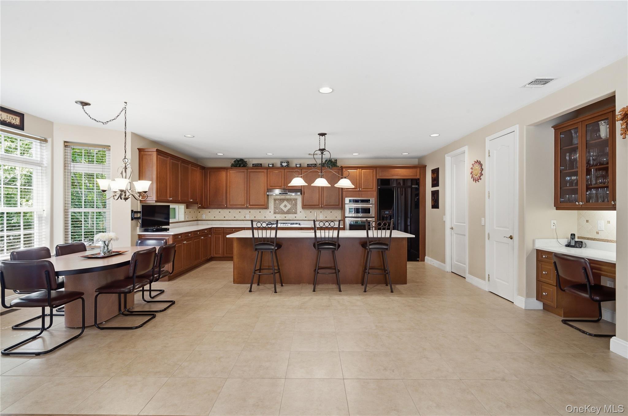 35 Monterrey Drive Property Photo 13