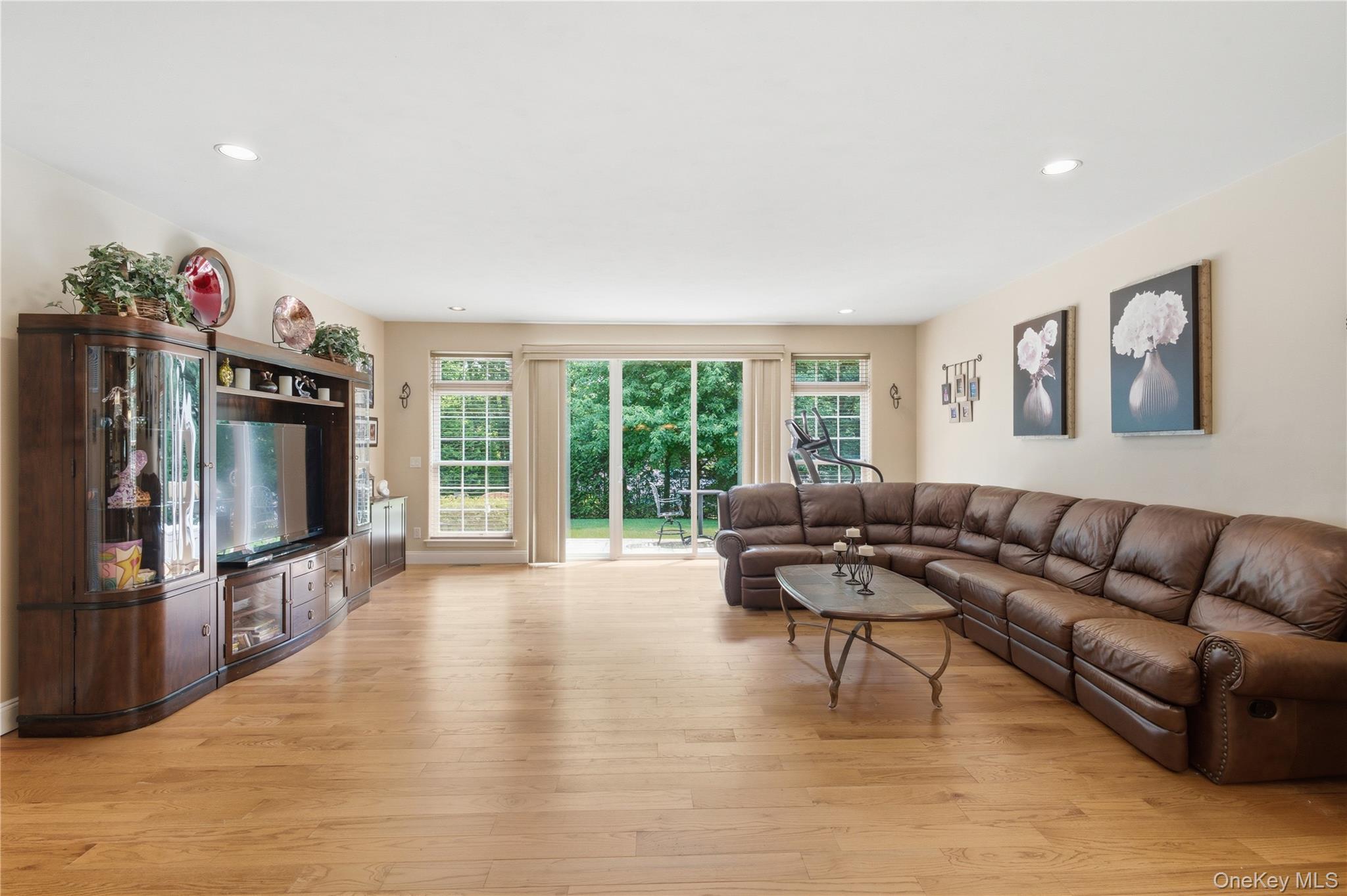 35 Monterrey Drive Property Photo 17