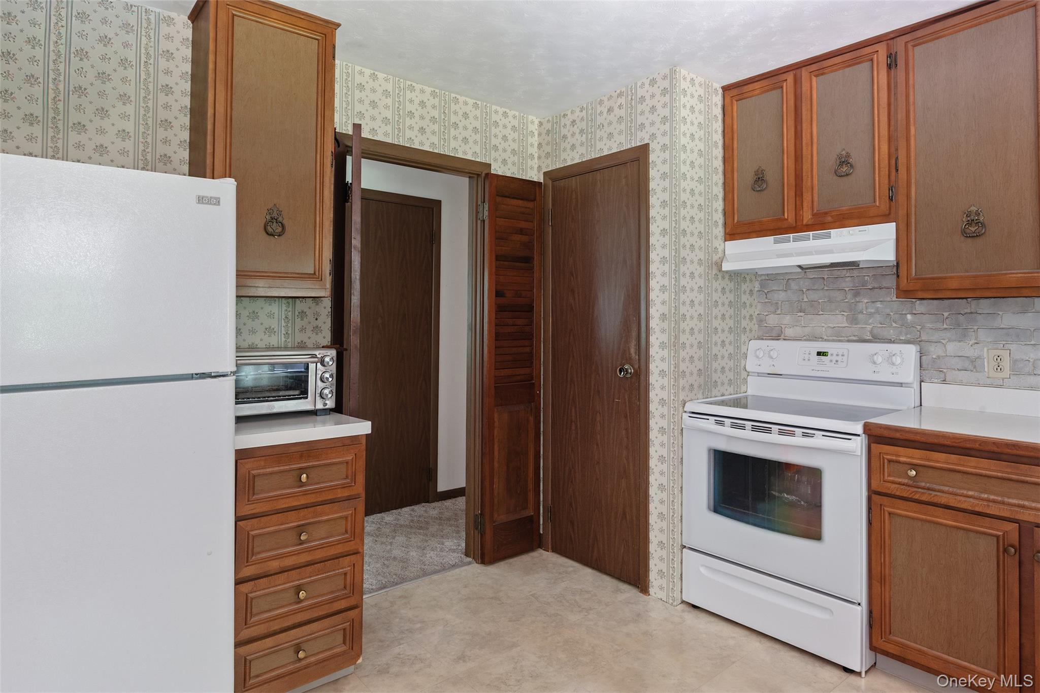 141 Hulbert Hill Road Property Photo 16