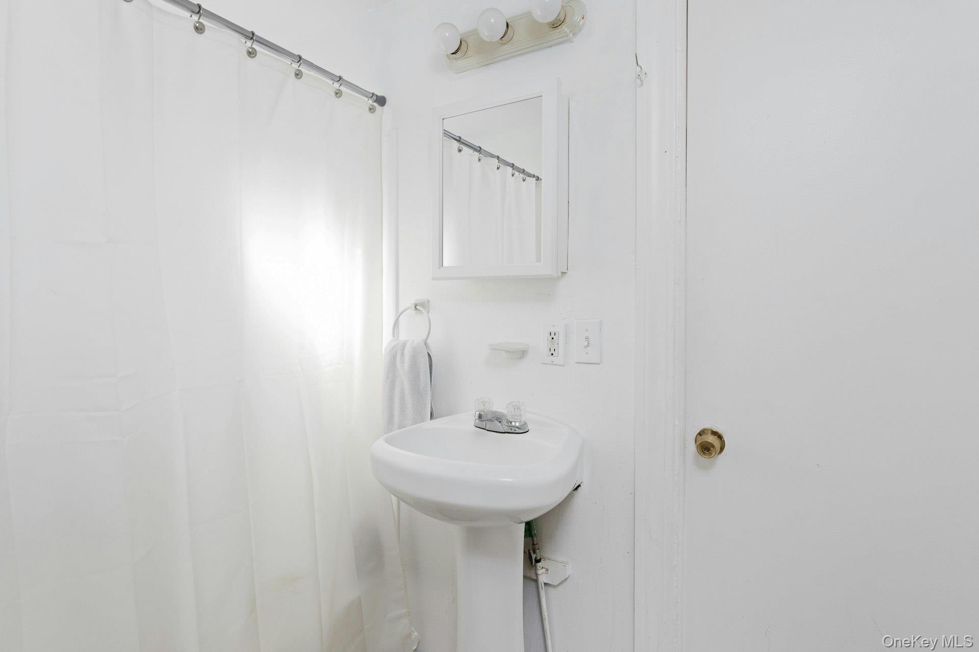 34 Ashburton Property Photo 27